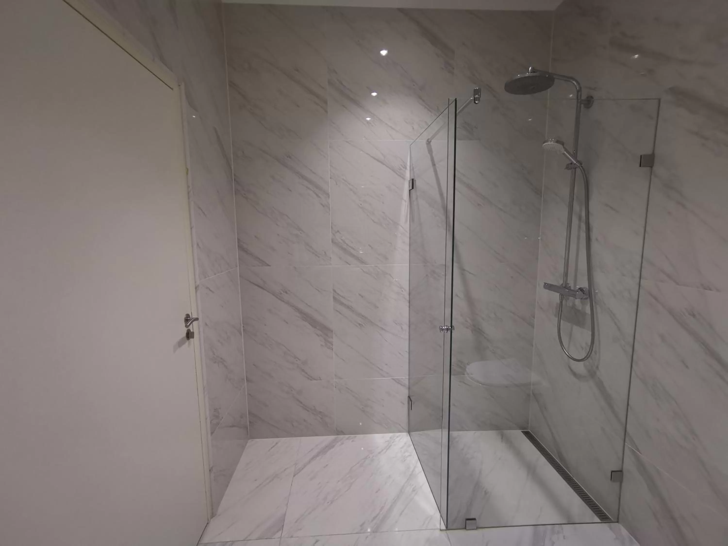 Shower in A Hotels Glostrup