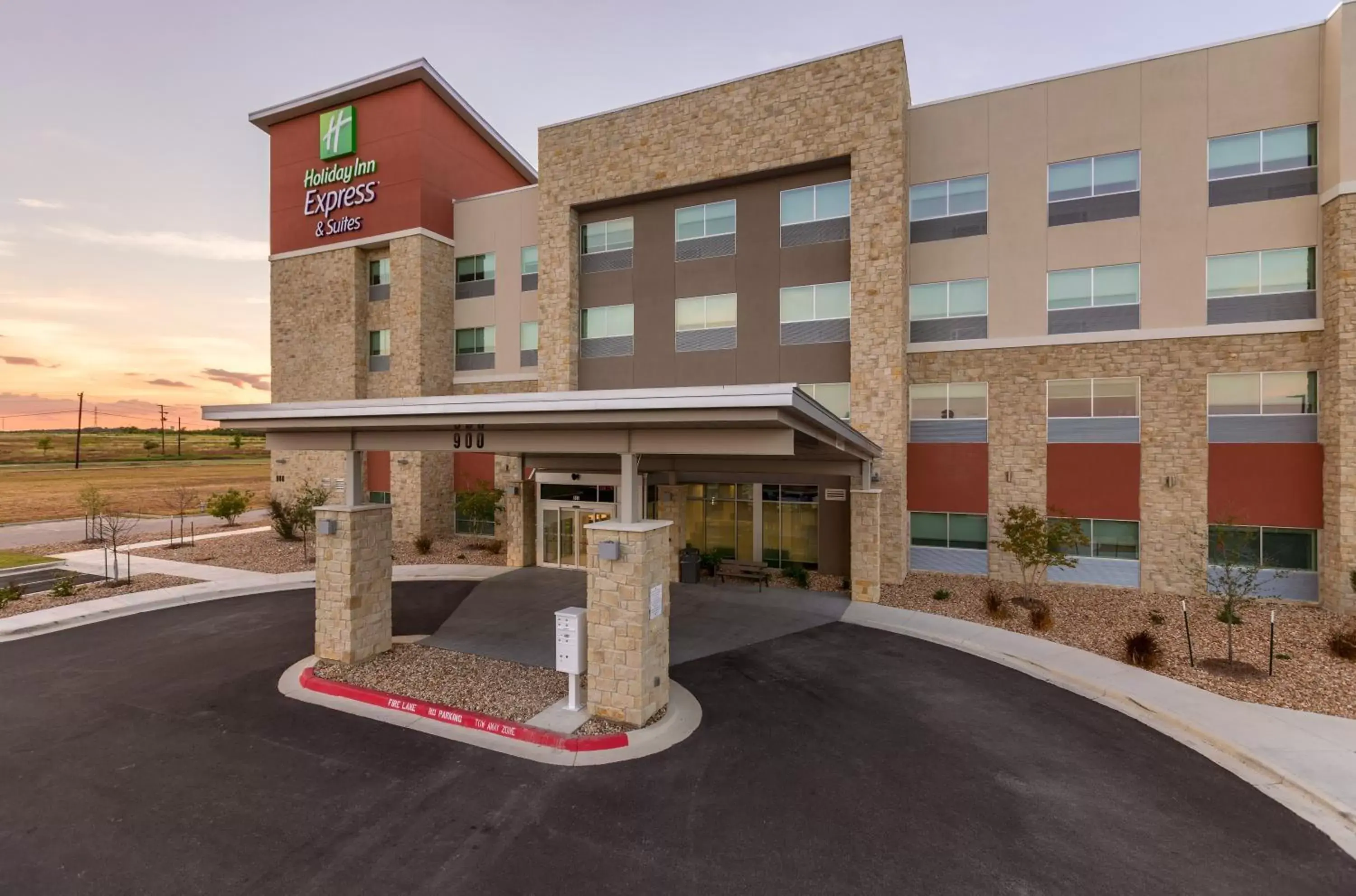 Property Building in Holiday Inn Express & Suites - San Marcos South, an IHG Hotel