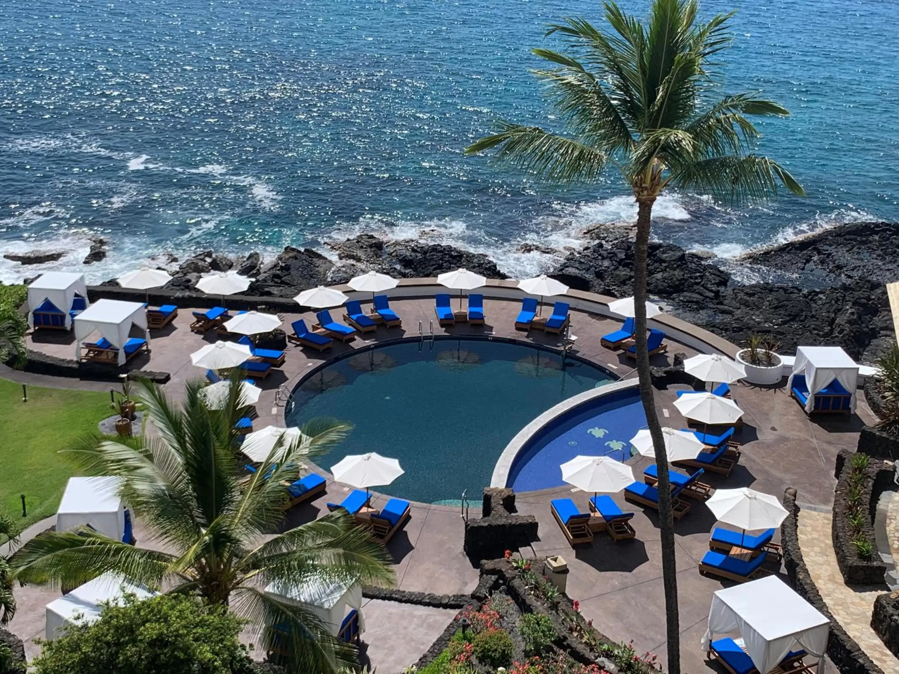 Pool View in Royal Kona Resort