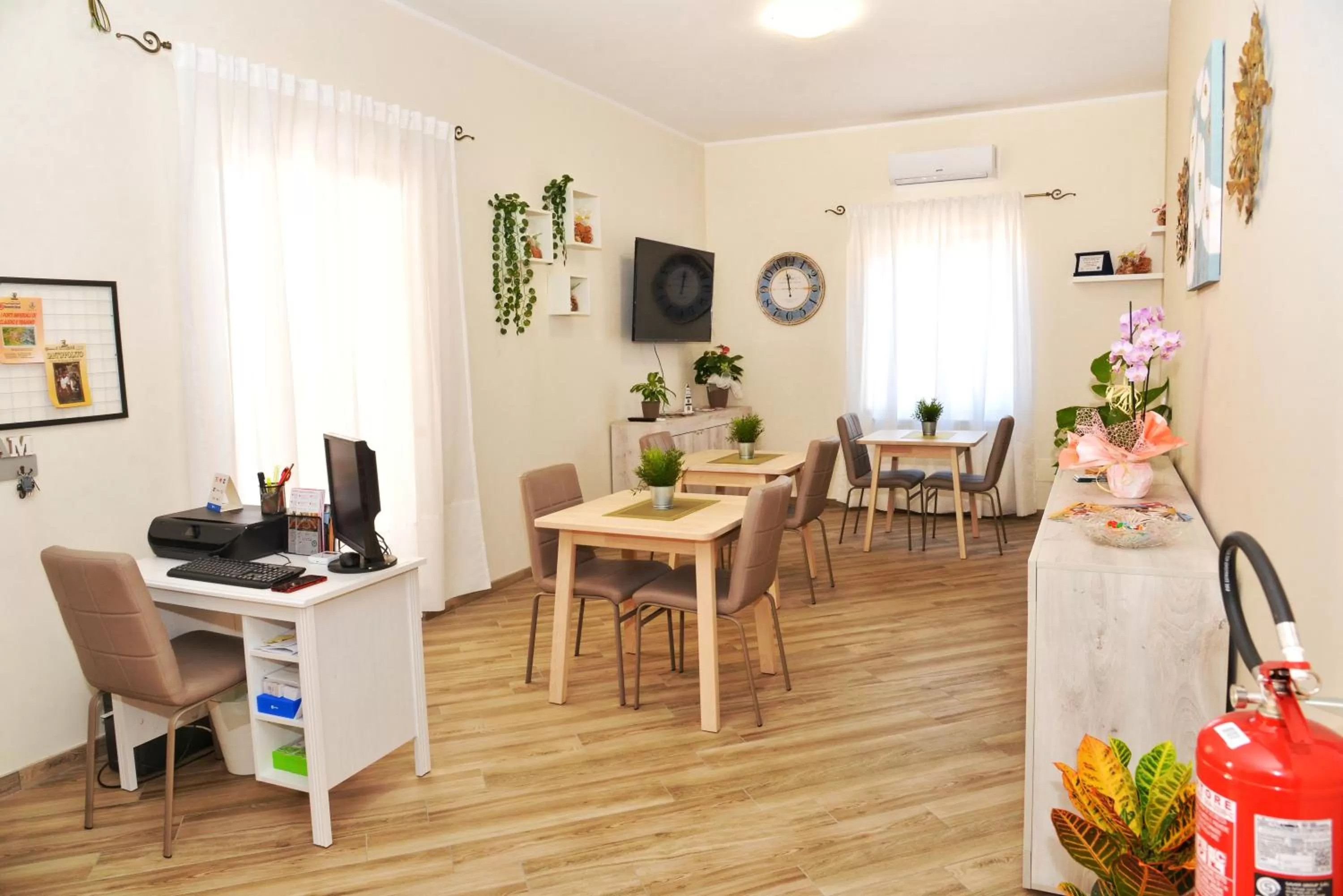 Breakfast in B&B MONDAY