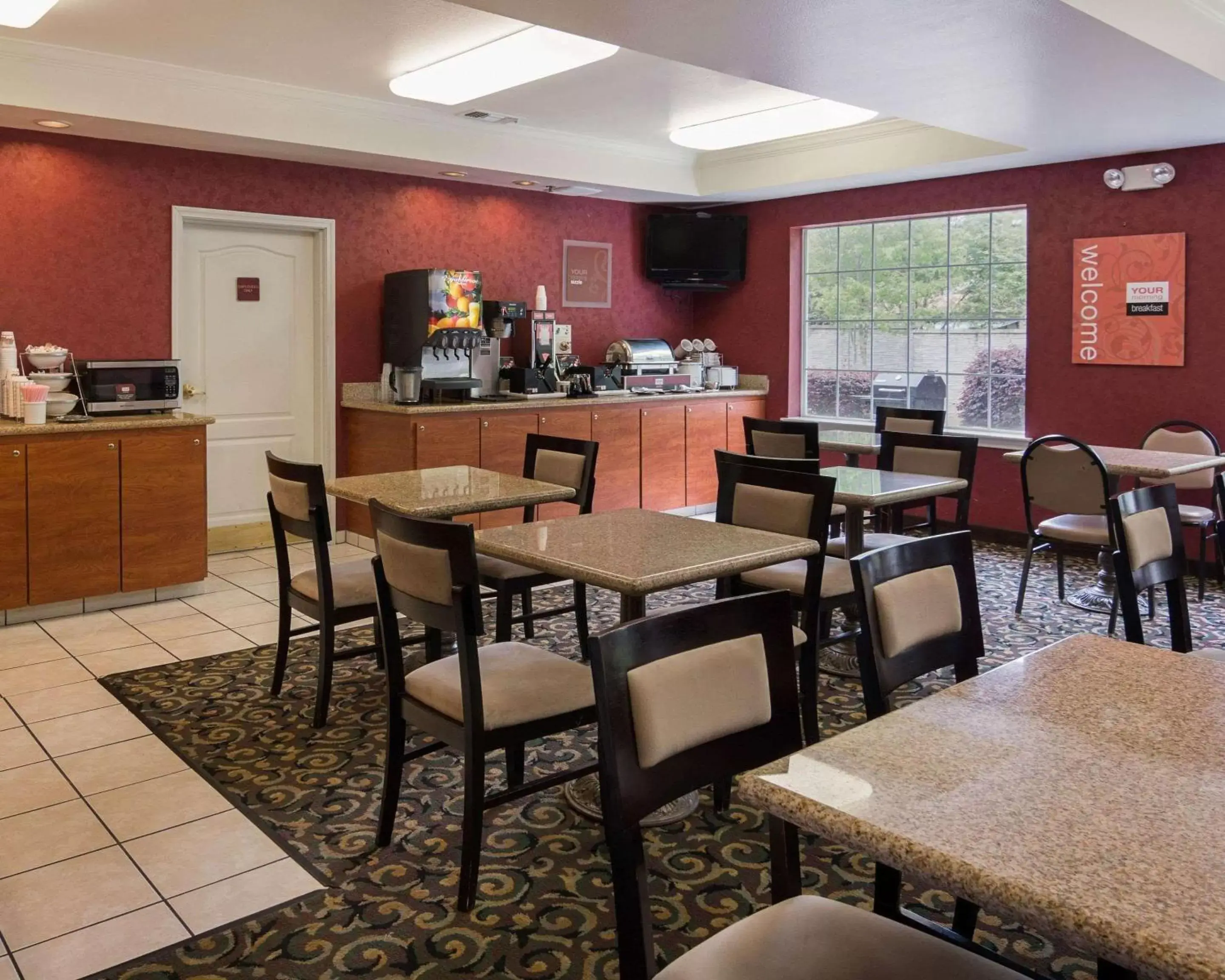 Restaurant/Places to Eat in Comfort Suites Texarkana