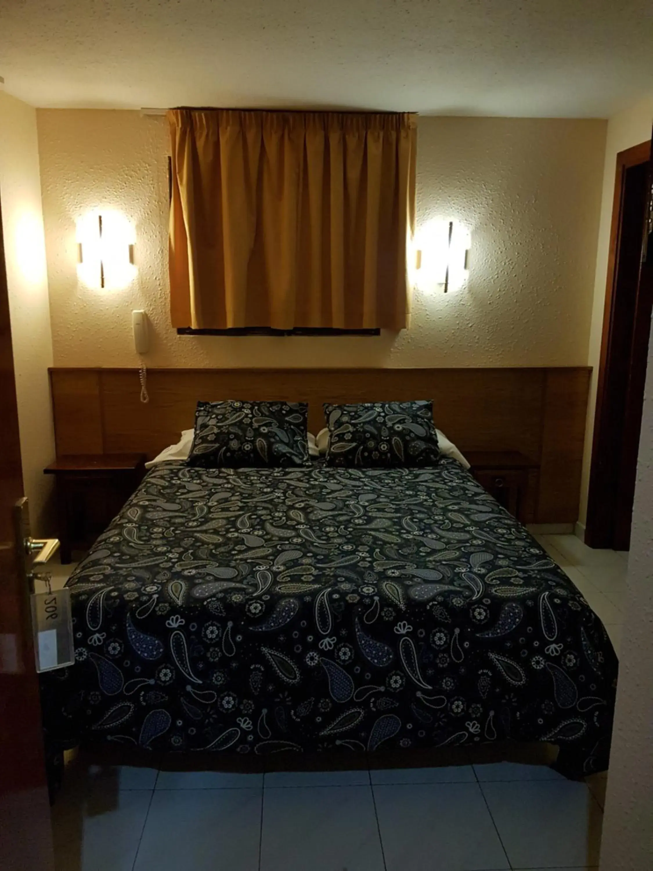 Bed in Hotel Arinsal