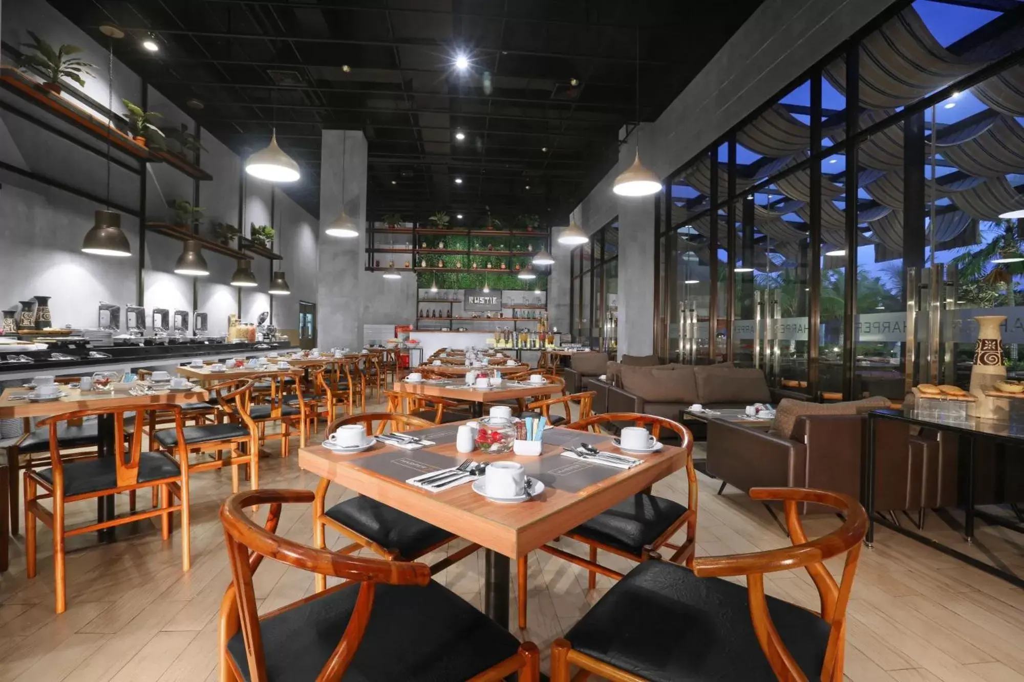 Restaurant/Places to Eat in Harper Purwakarta by ASTON