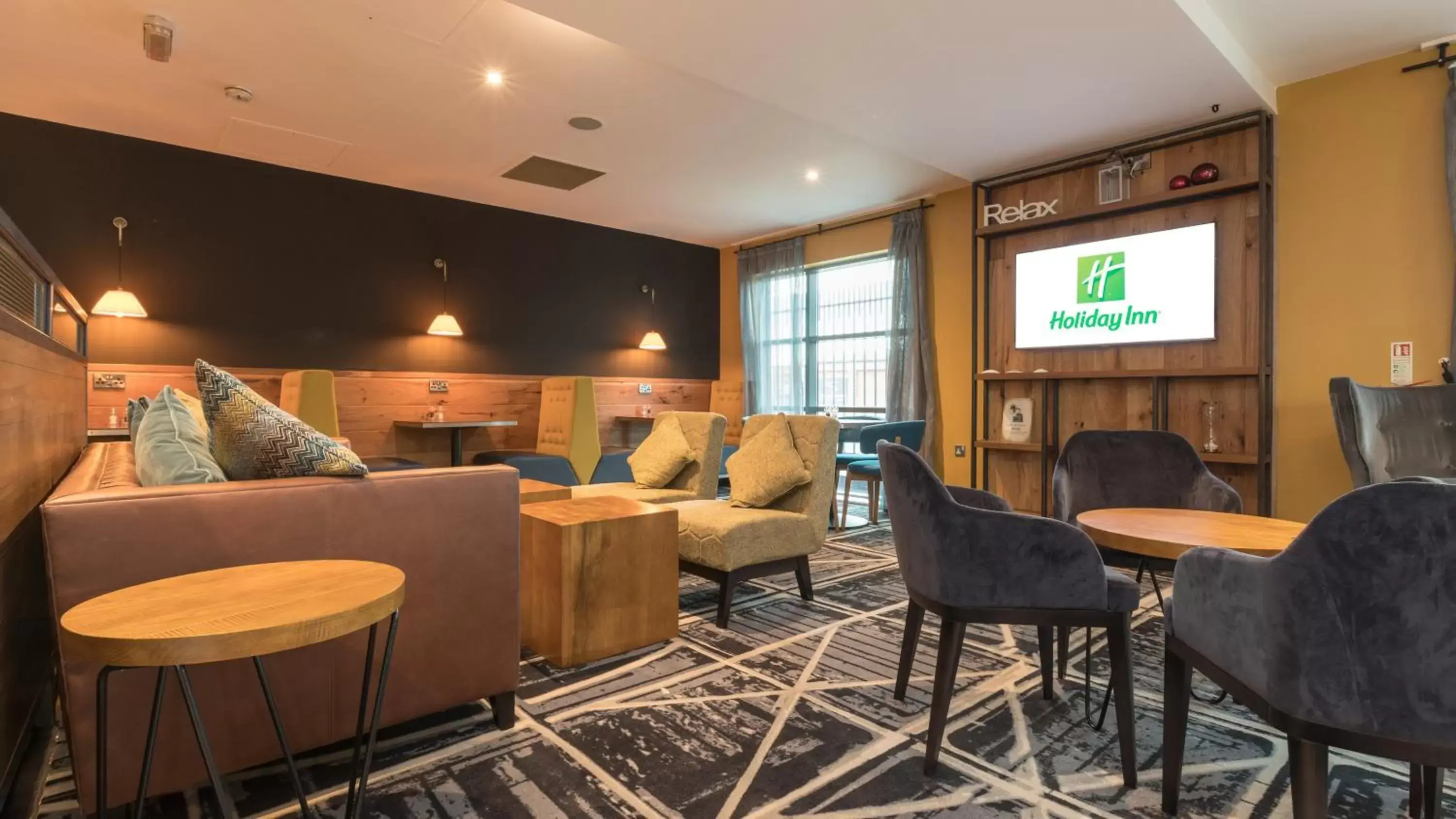Restaurant/places to eat in Holiday Inn Manchester - Central Park, an IHG Hotel