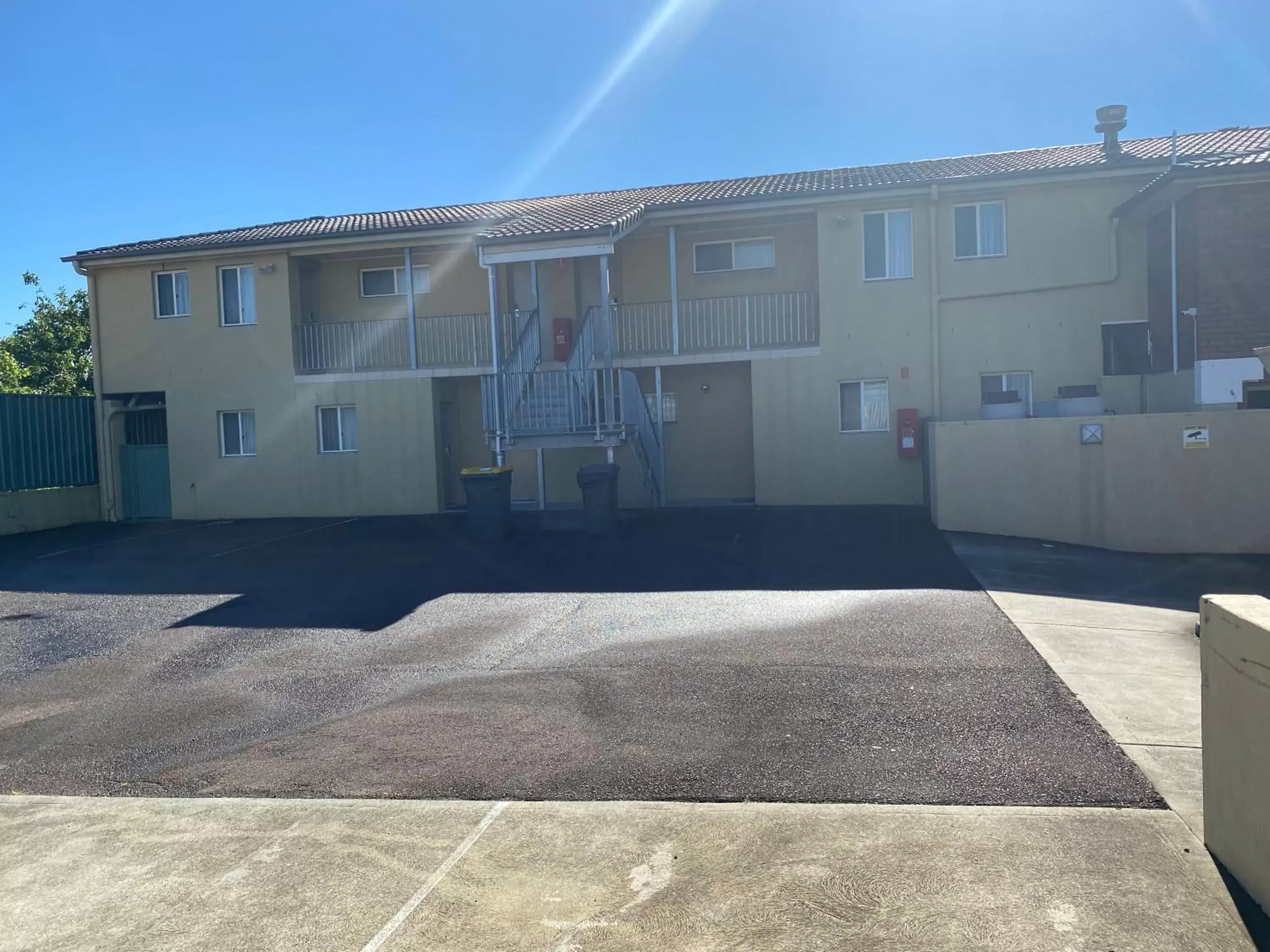 Parking, Property Building in Maitland City Motel