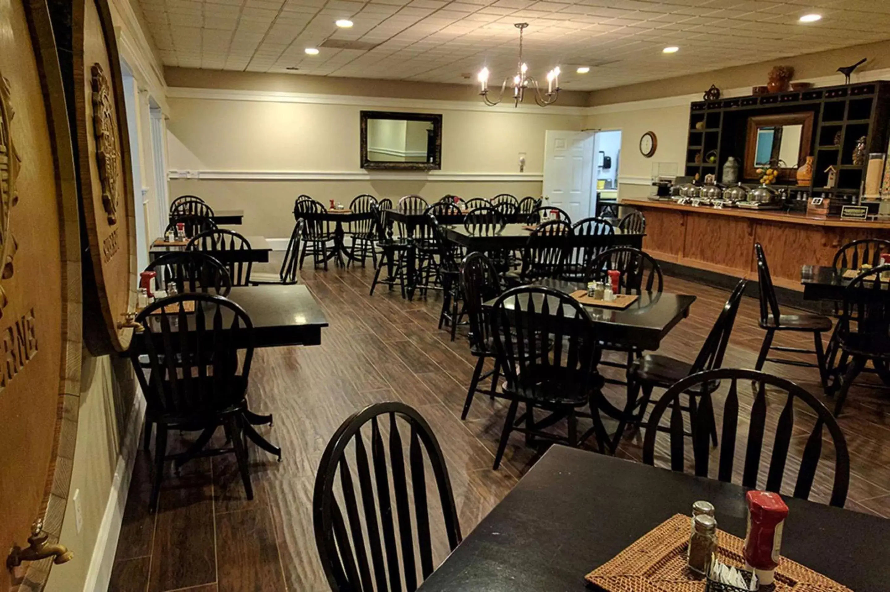 Restaurant/Places to Eat in The Inn at Century House