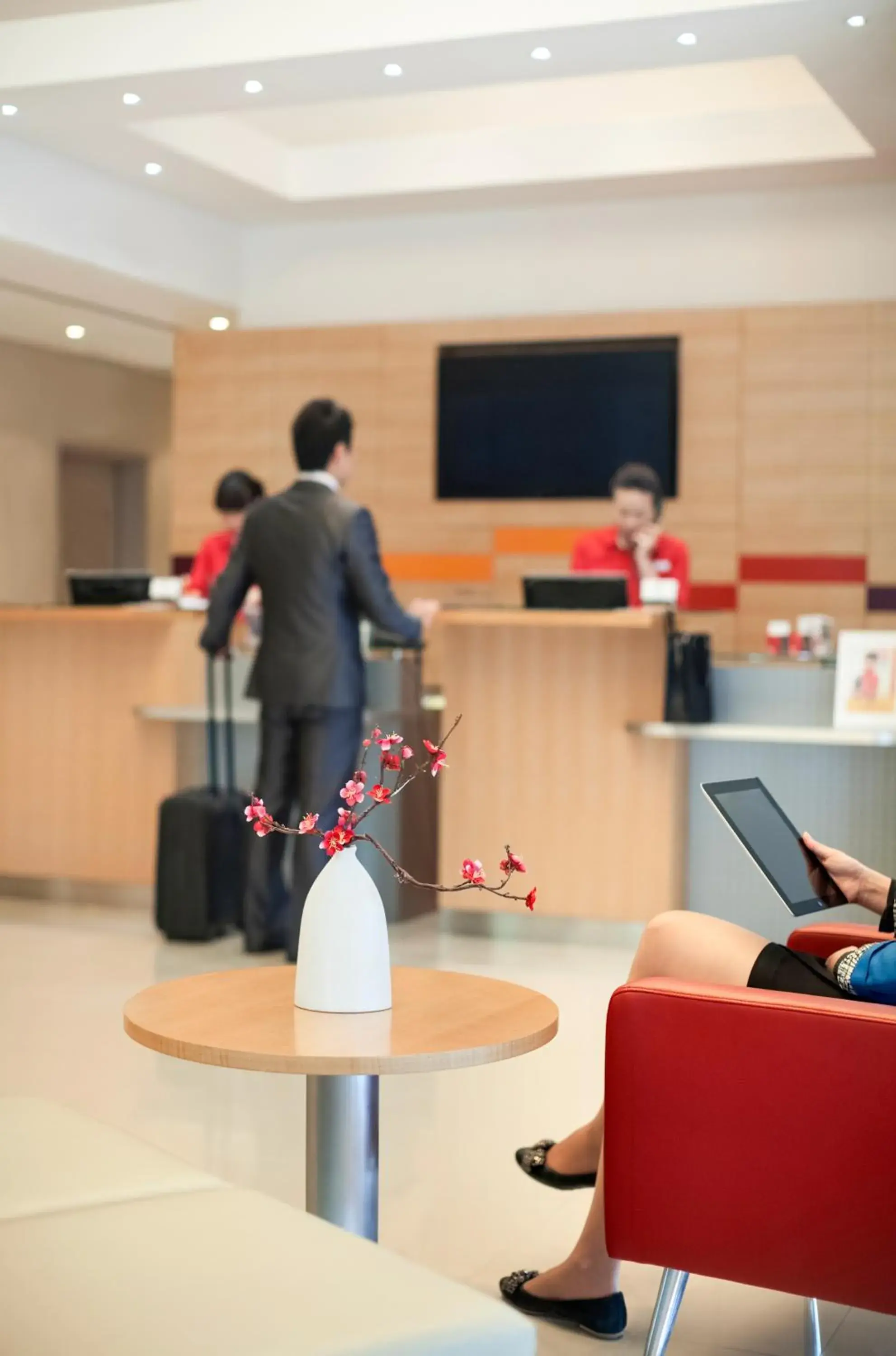 Lobby or reception in Ibis Barcelona Santa Coloma