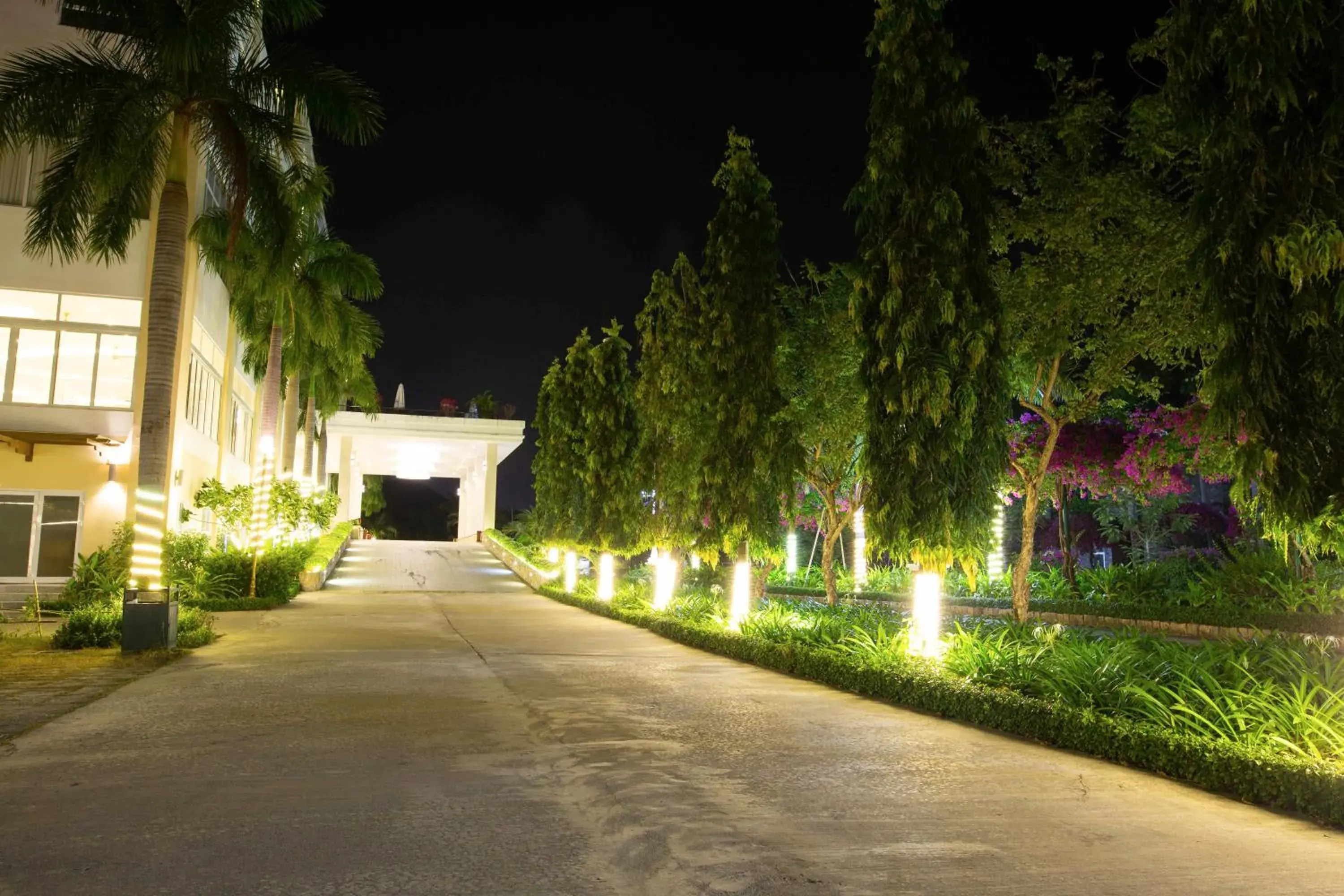 Garden view in Diamond Bay Condotel Resort Nha Trang