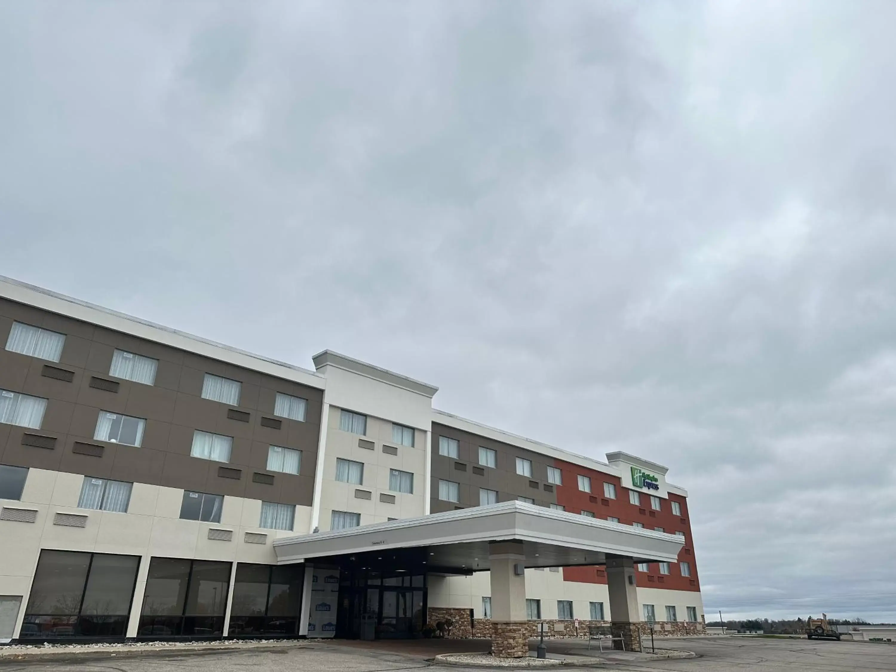 Property Building in Holiday Inn Express Big Rapids, an IHG Hotel