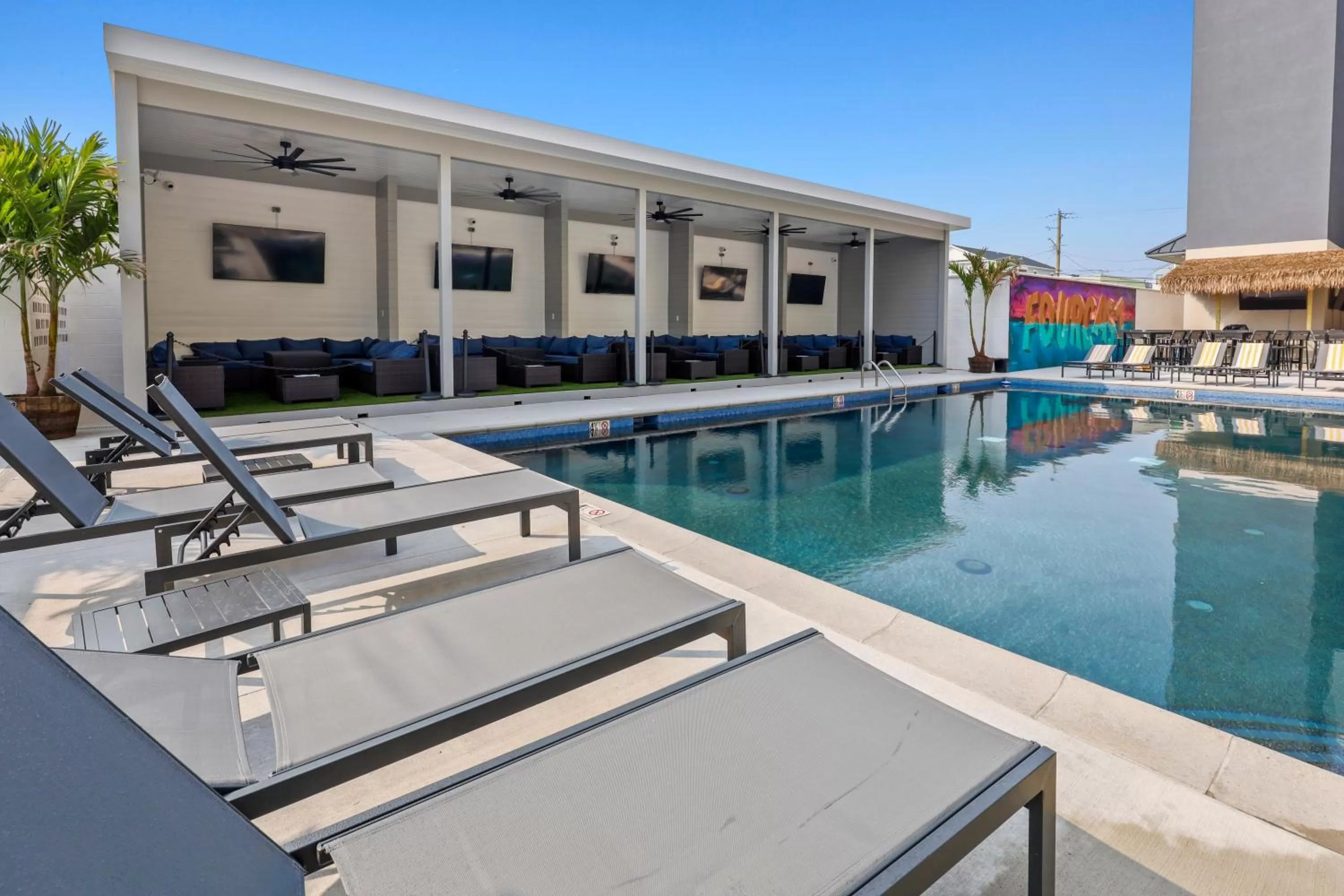 Day, Swimming Pool in Seaport Suites