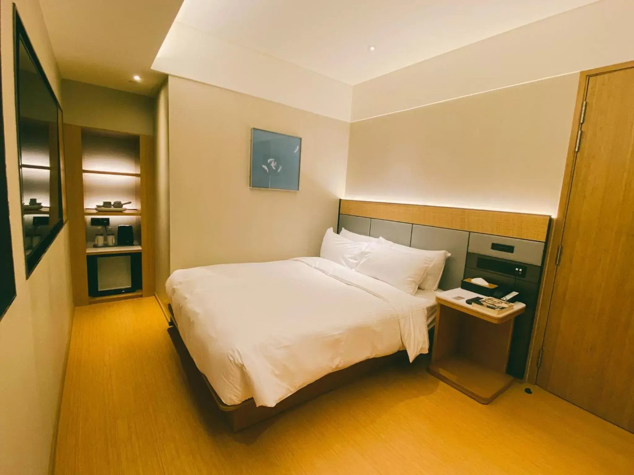 Bedroom, Bed in Ji Hotel Orchard Singapore