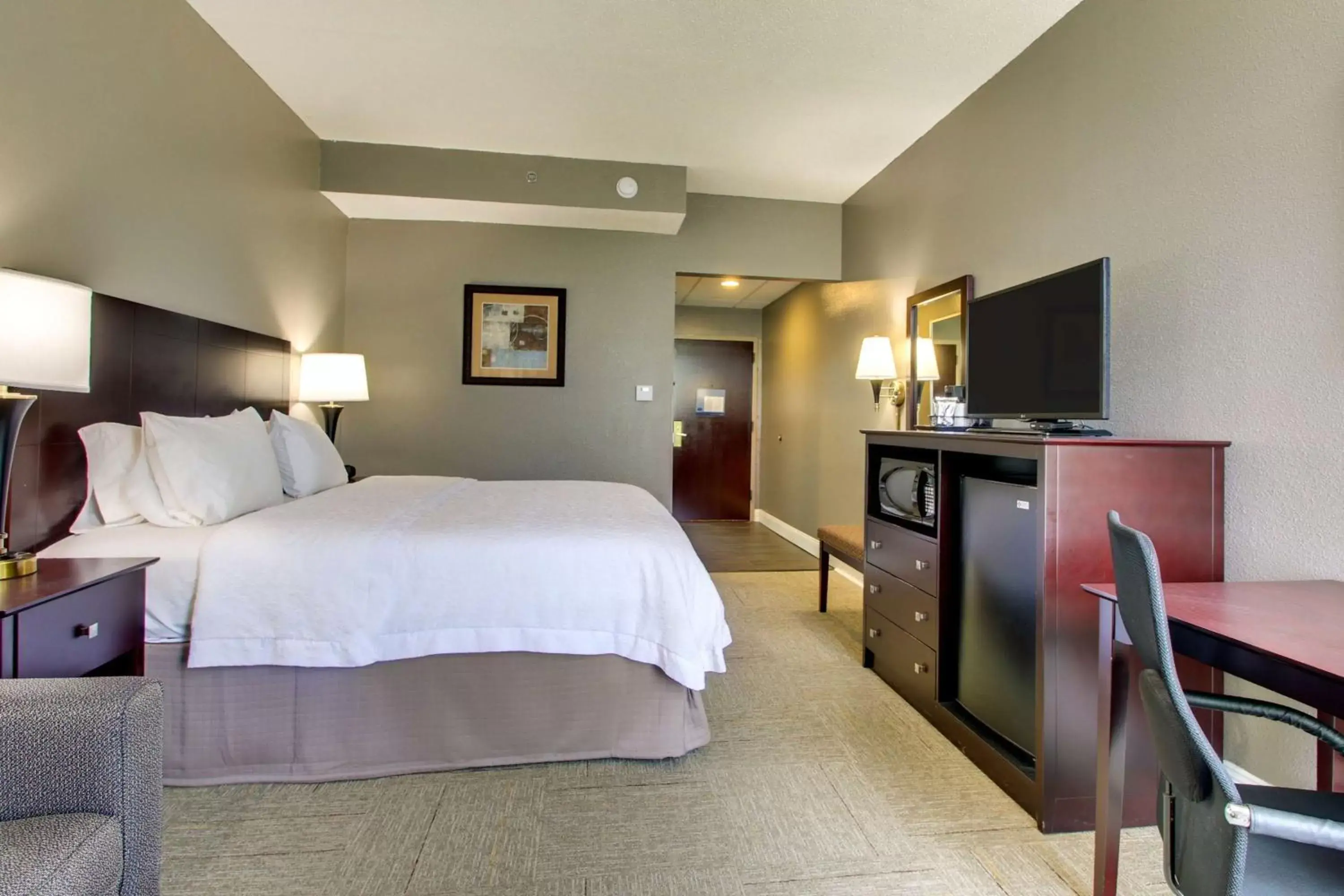 Bed in Hampton Inn Rolla Bed in Hampton Inn Rolla