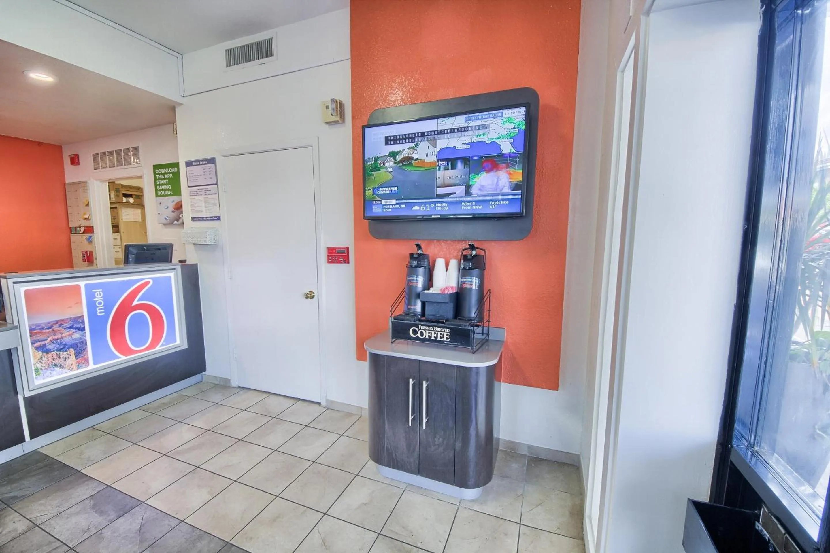 Coffee/tea facilities in Motel 6-San Antonio, TX - Northwest Medical Center