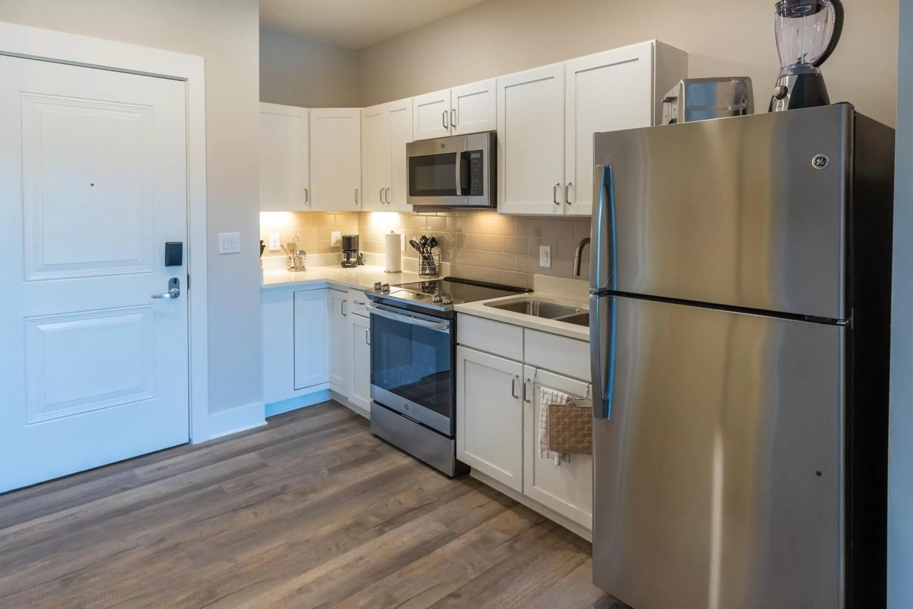 Kitchen or kitchenette, Kitchen/Kitchenette in Lakeside Lodge Clemson