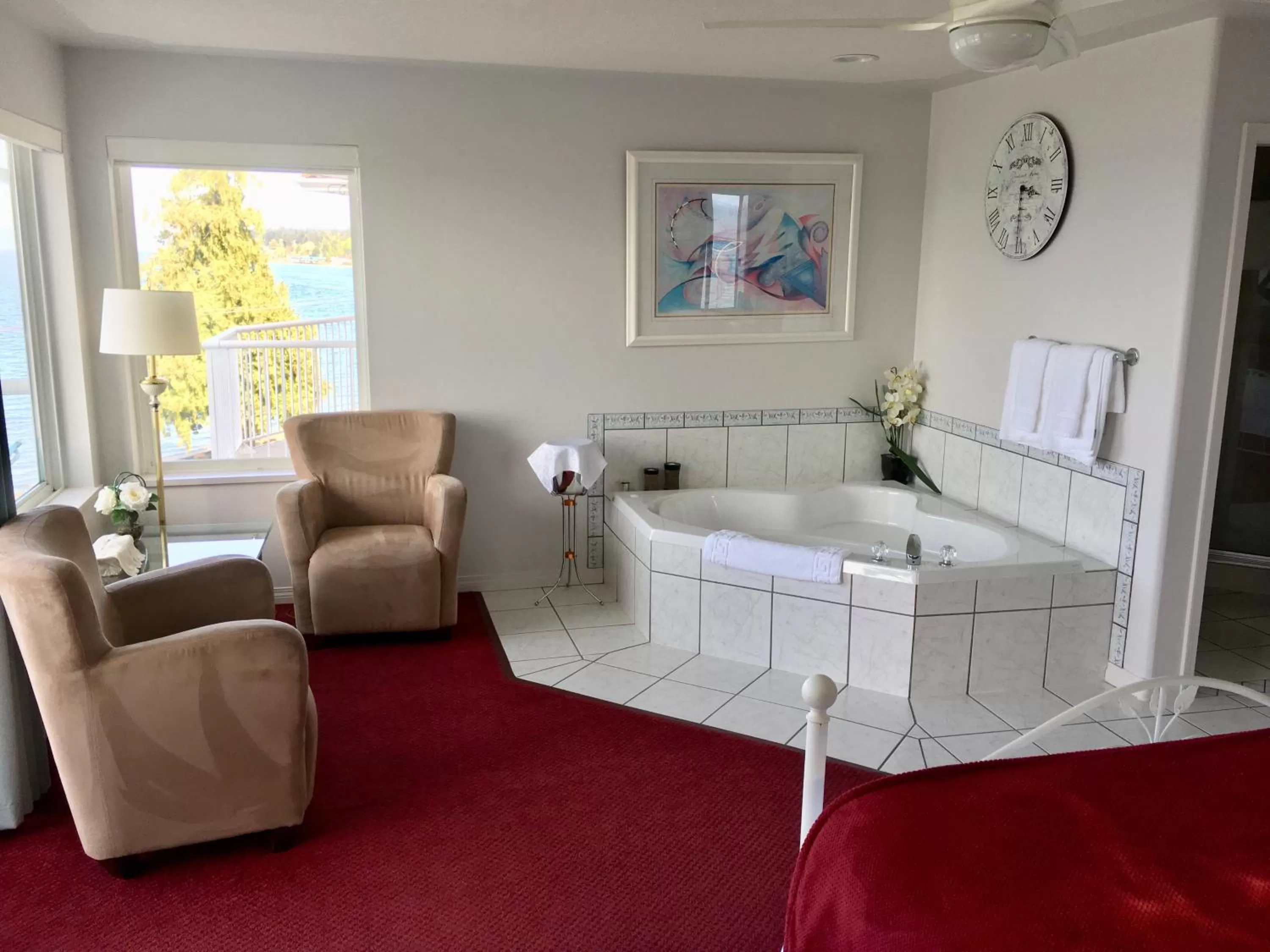 Hot Tub in Casa Grande Inn