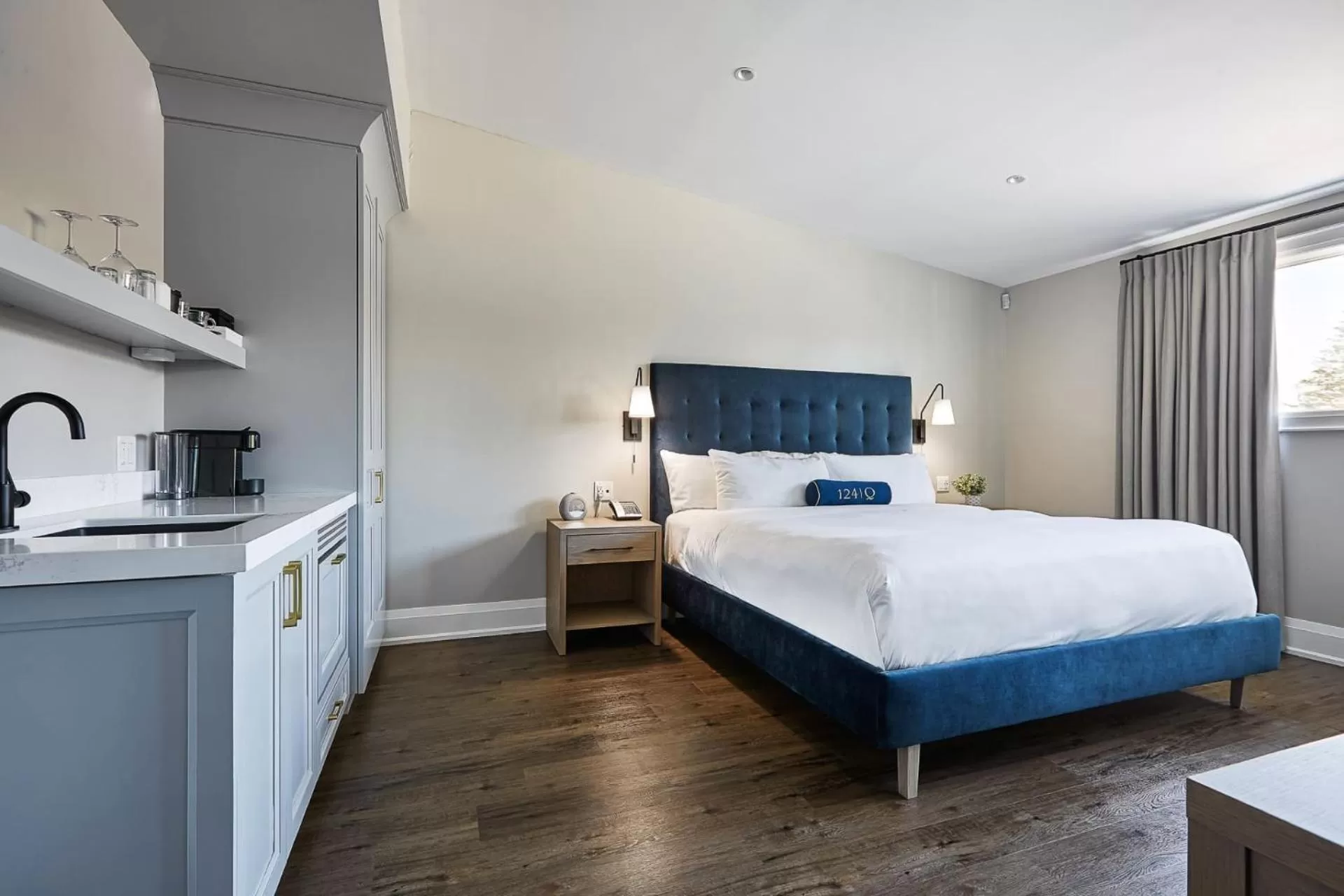 Bedroom, Bed in 124 on Queen Hotel & Spa