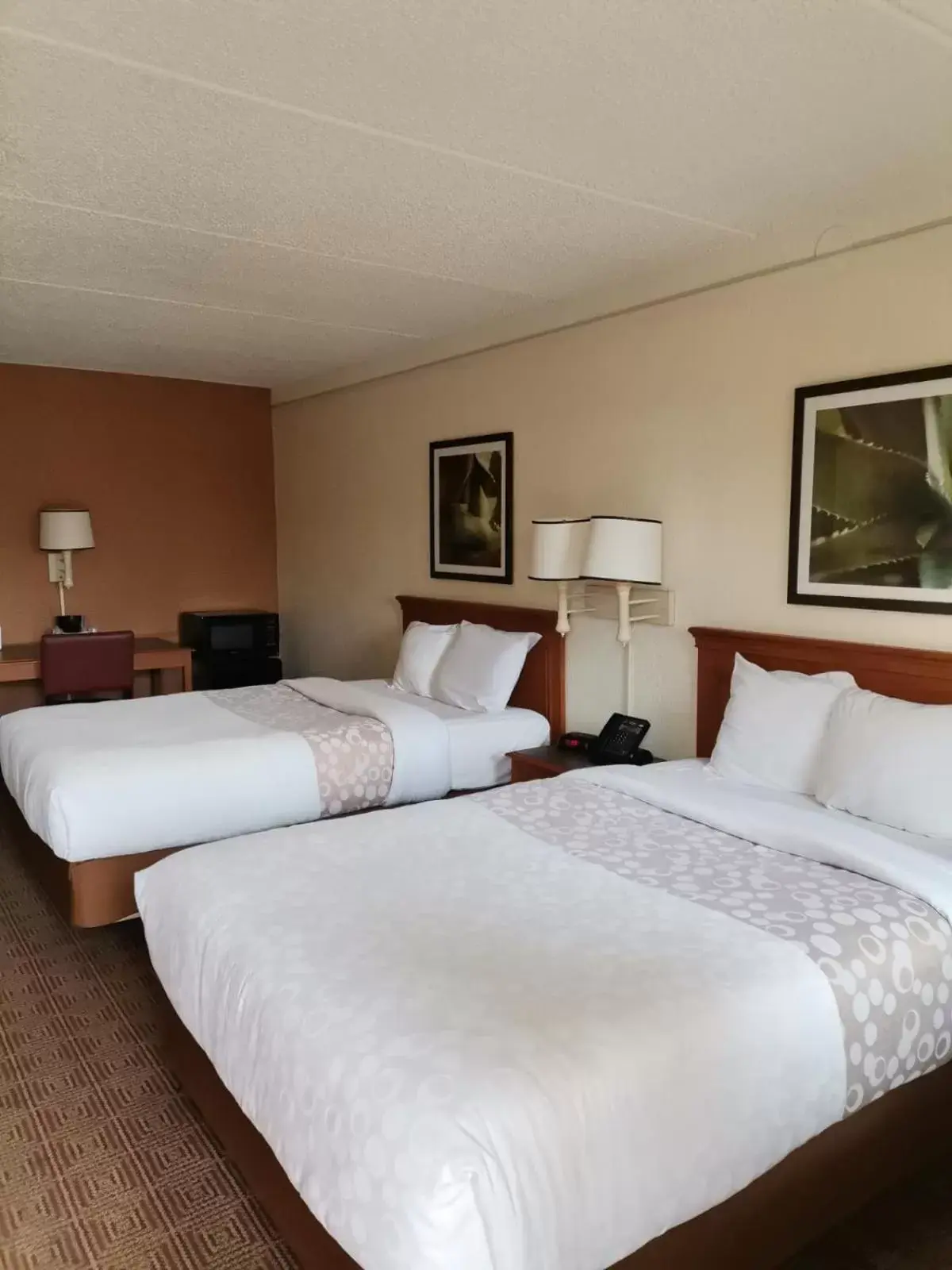 Bed in Super 8 by Wyndham San Antonio Near SeaWorld Ingram Park