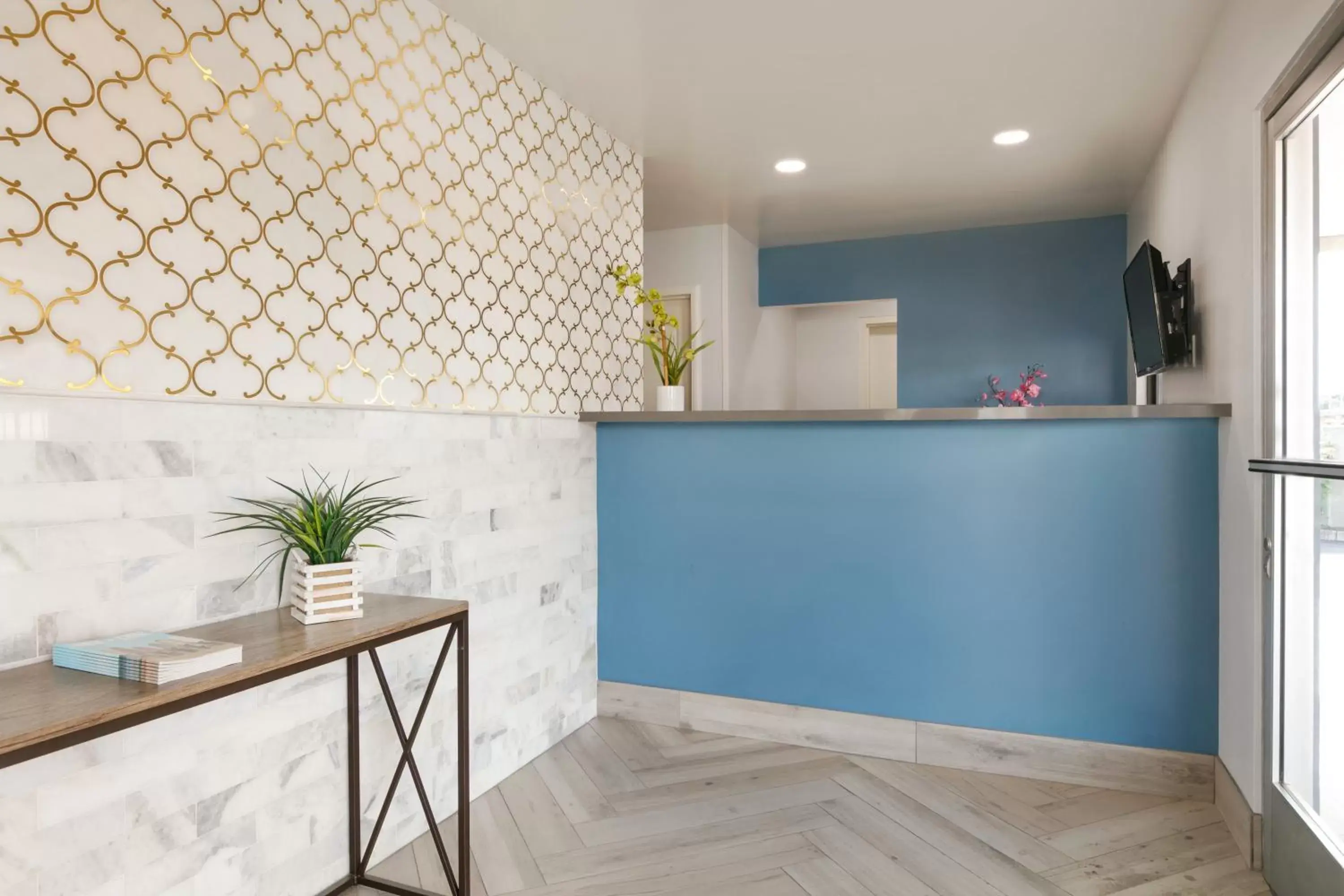 Lobby or reception in Torch Lite Inn at the Beach Boardwalk Lobby or reception in Torch Lite Inn at the Beach Boardwalk