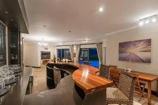 Communal lounge/ TV room in 47th on Howard Communal lounge/ TV room in 47th on Howard