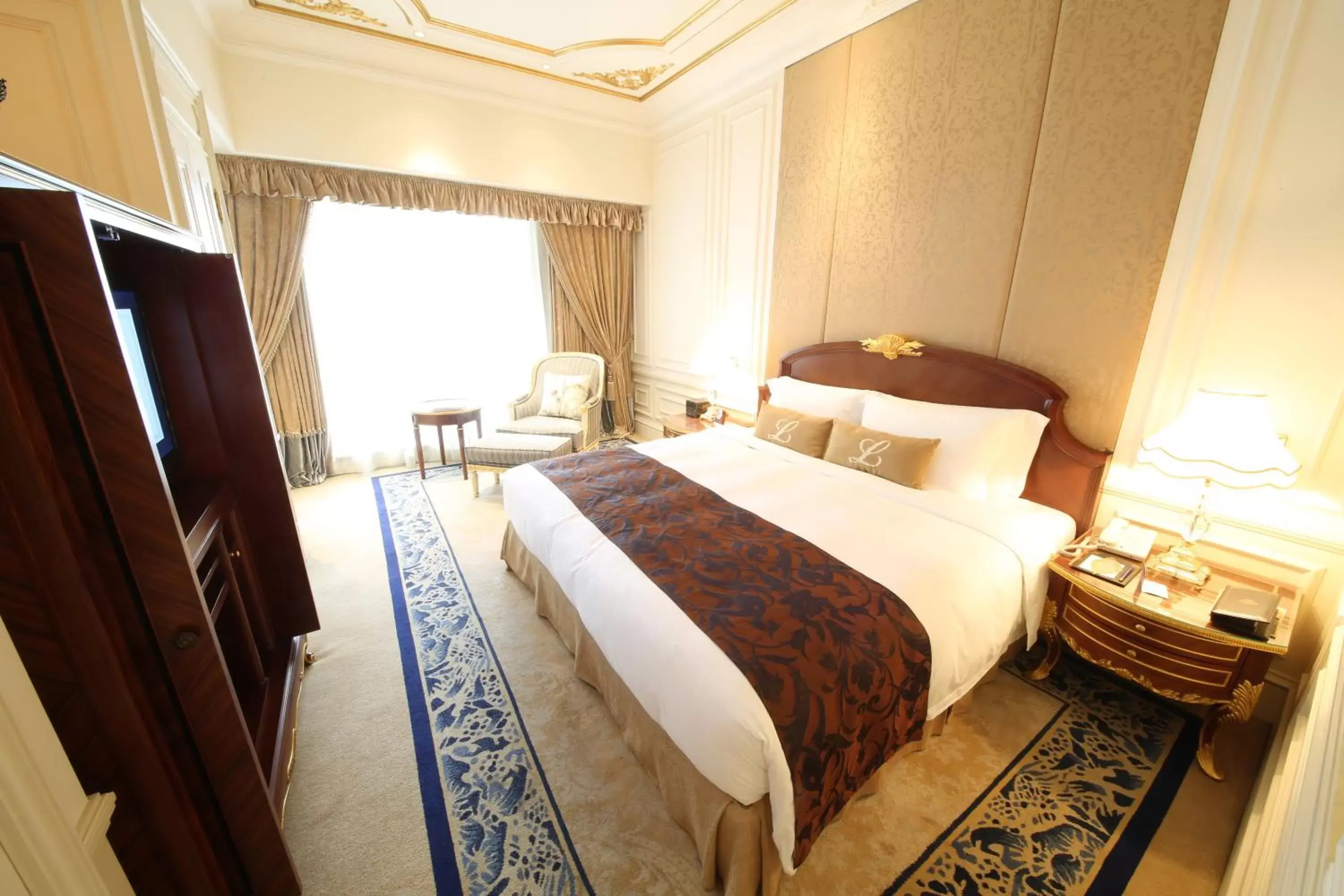 Photo of the whole room, Bed in Legendale Hotel Beijing