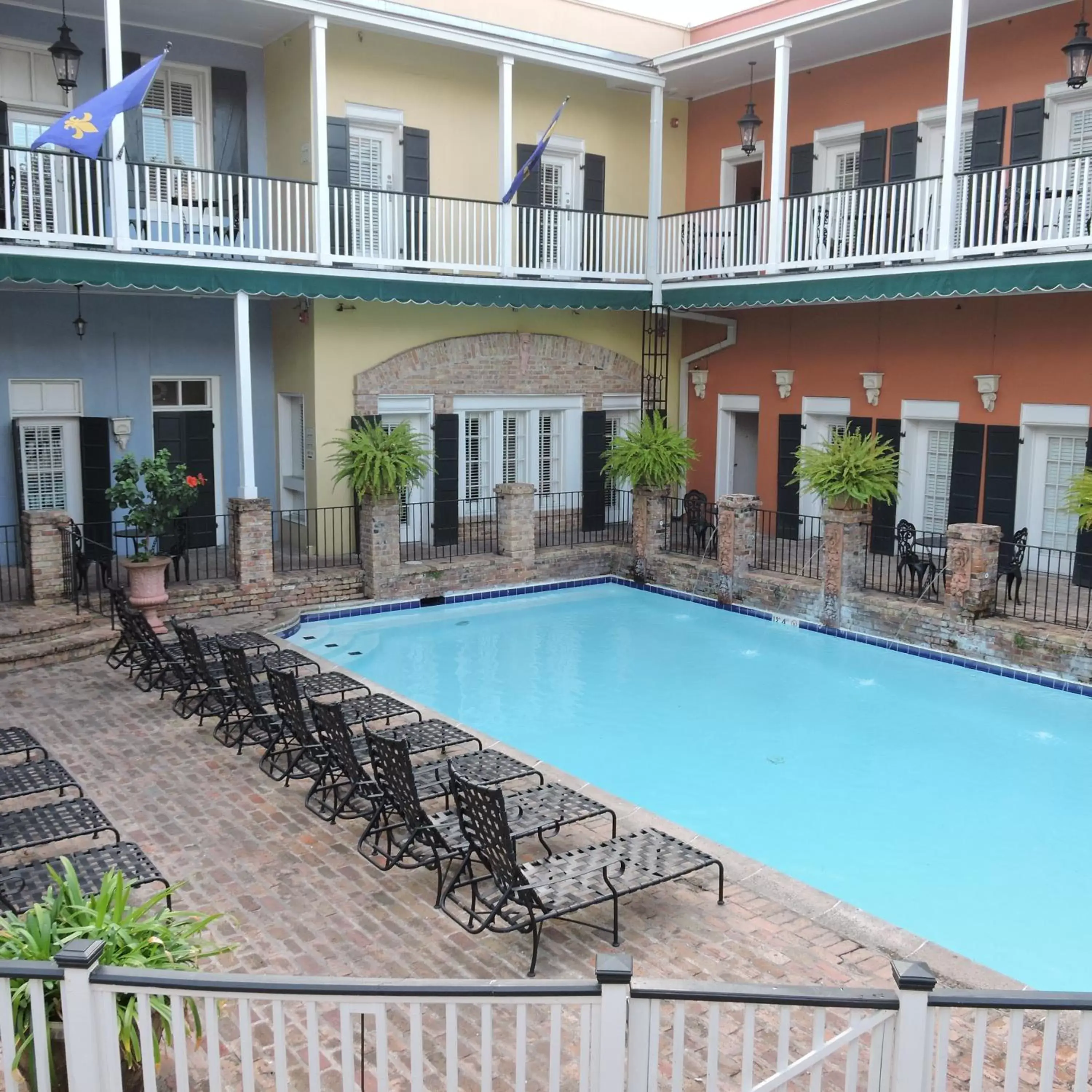 Swimming Pool in French Quarter Courtyard Hotel and Suites