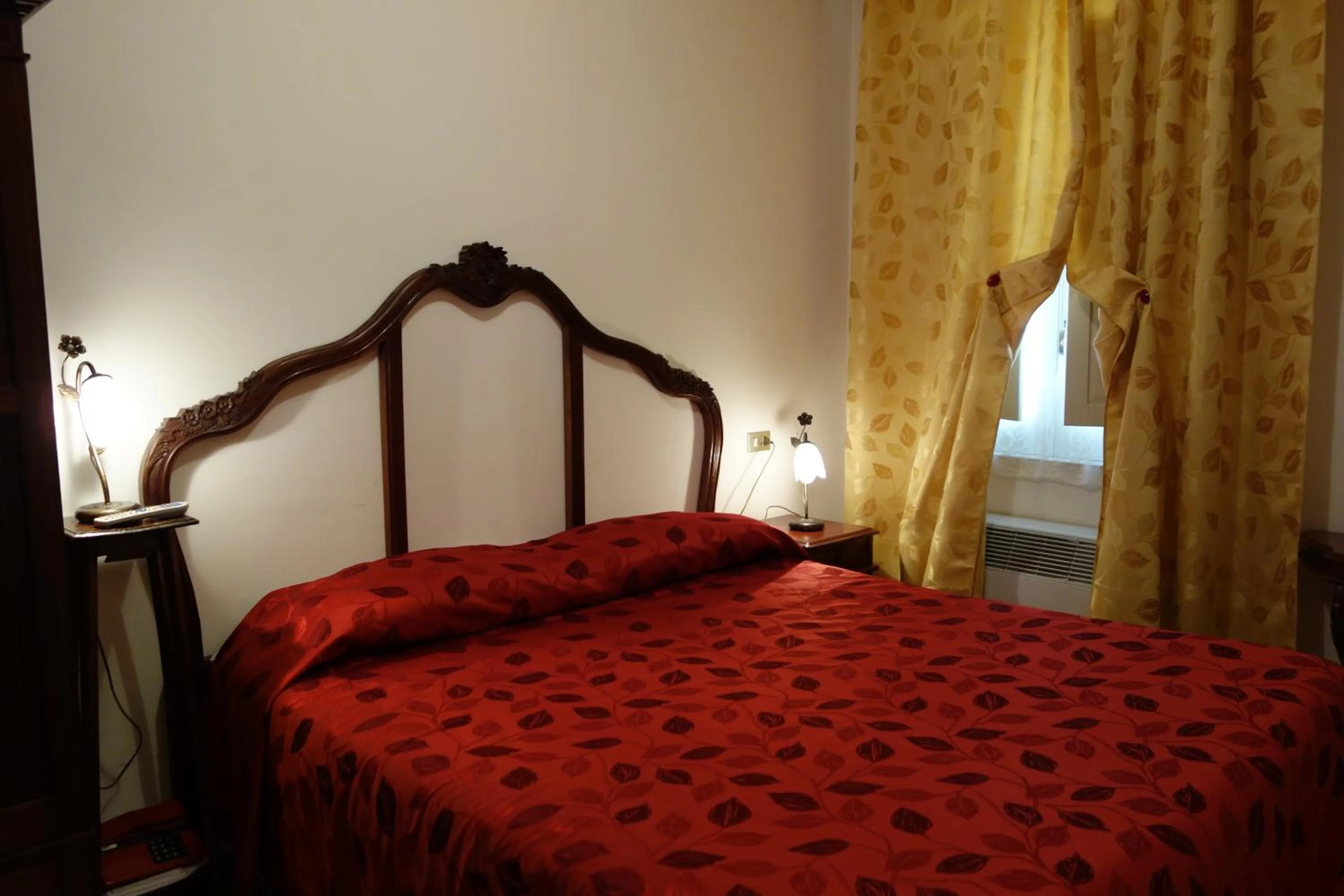Photo of the whole room, Bed in Hotel Roma