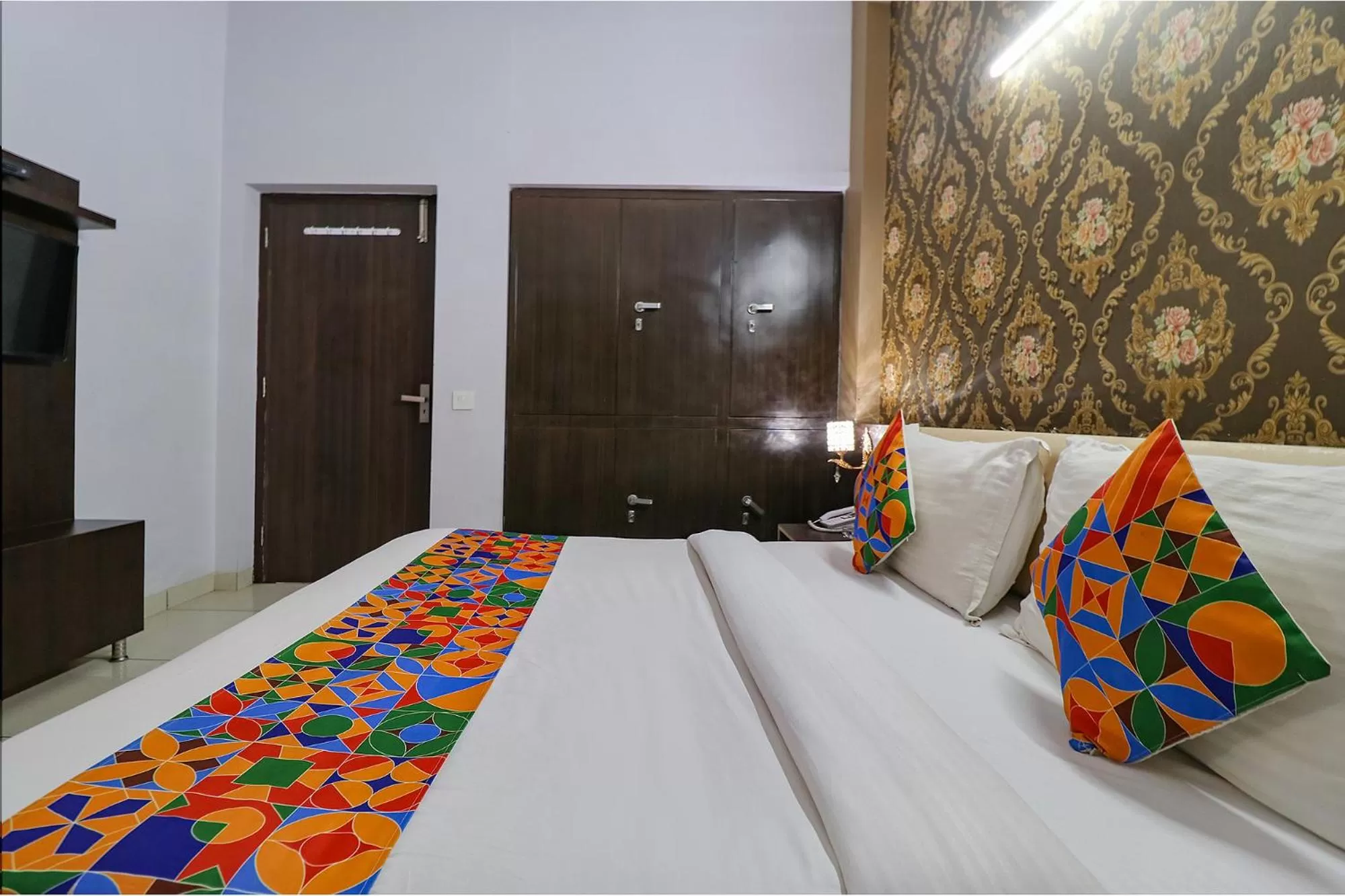 Photo of the whole room, Bed in FabHotel K9