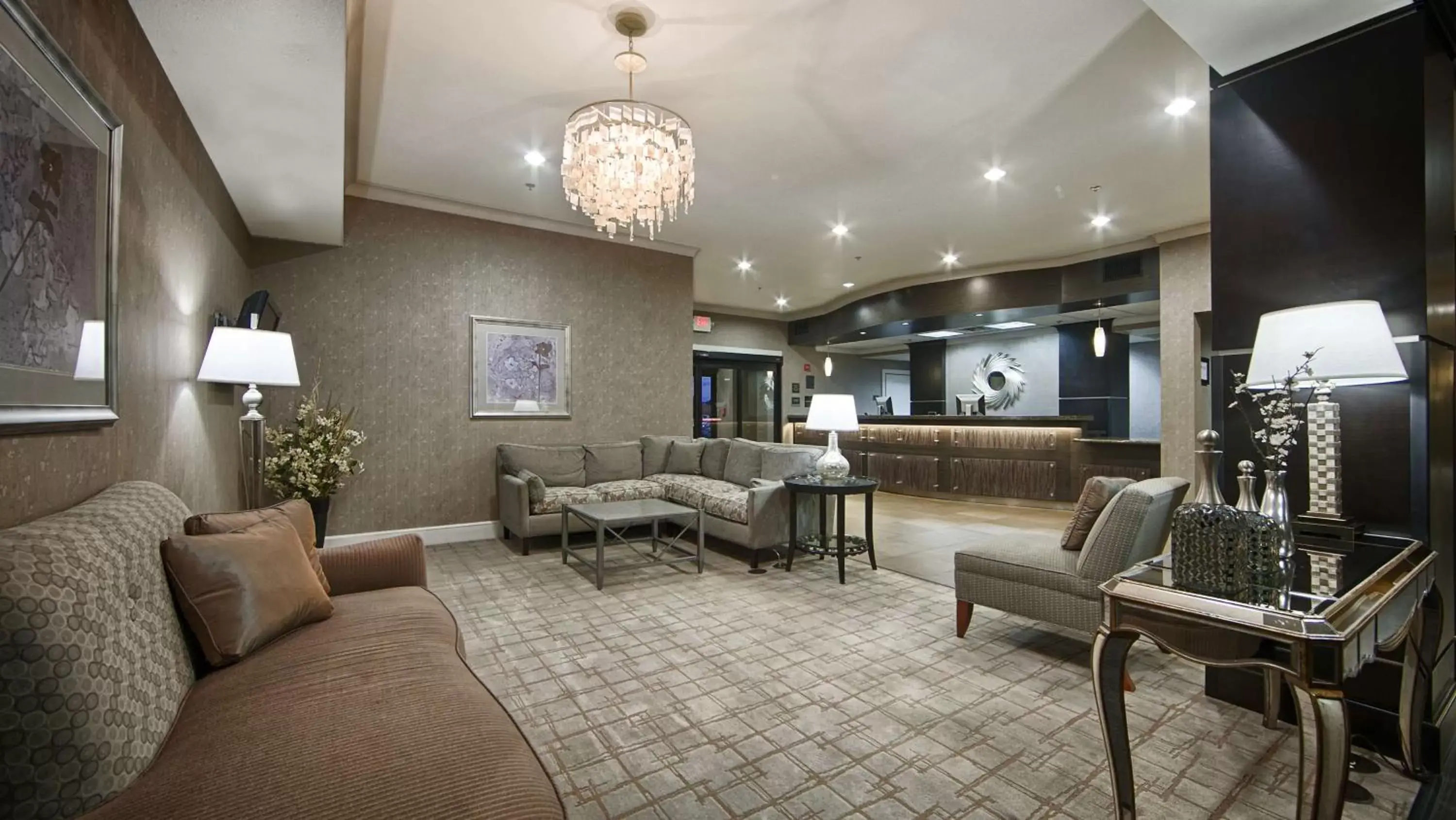 Lobby or reception in Best Western Plus Texarkana Inn and Suites