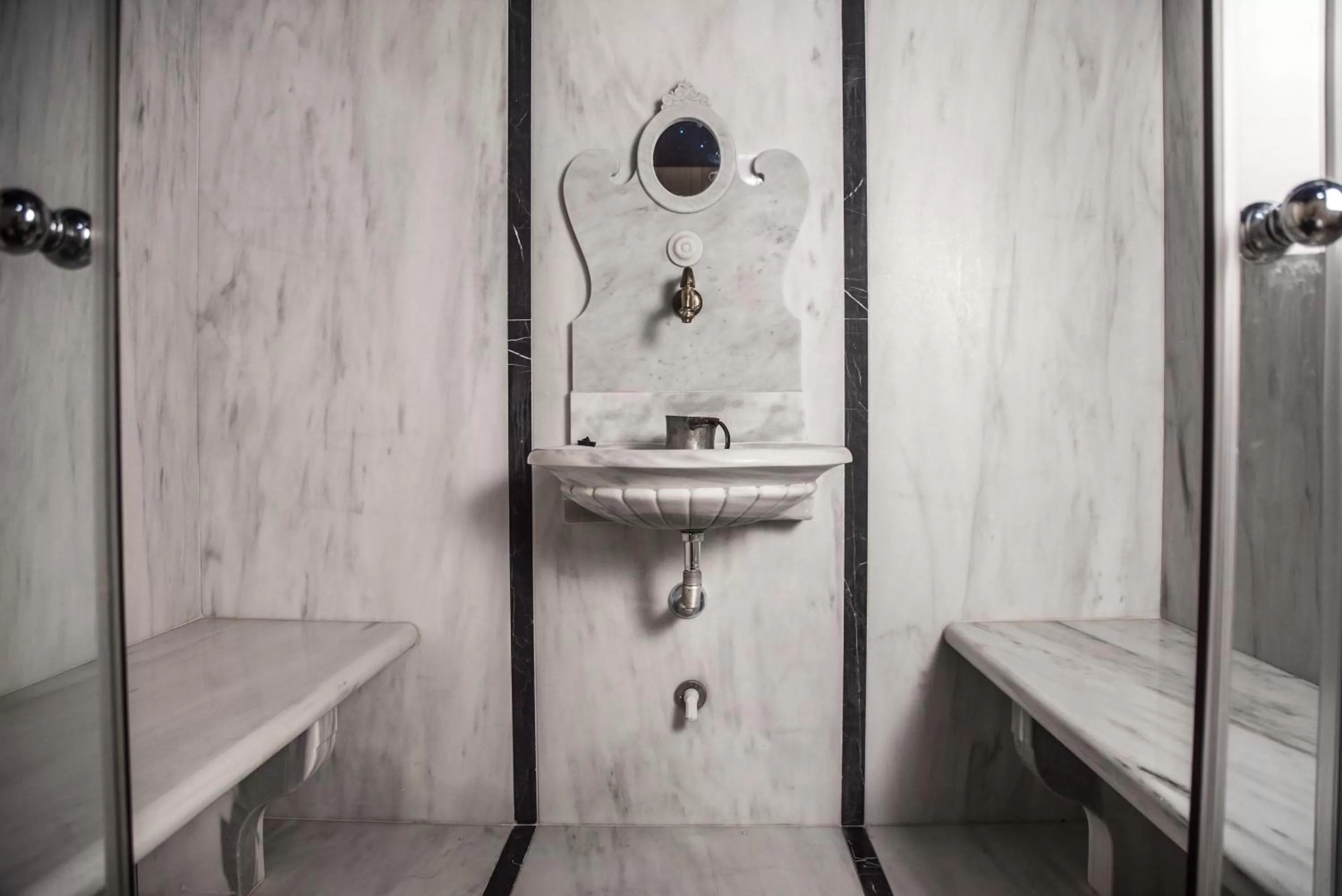 Steam room in Theofilos Paradise Boutique Hotel