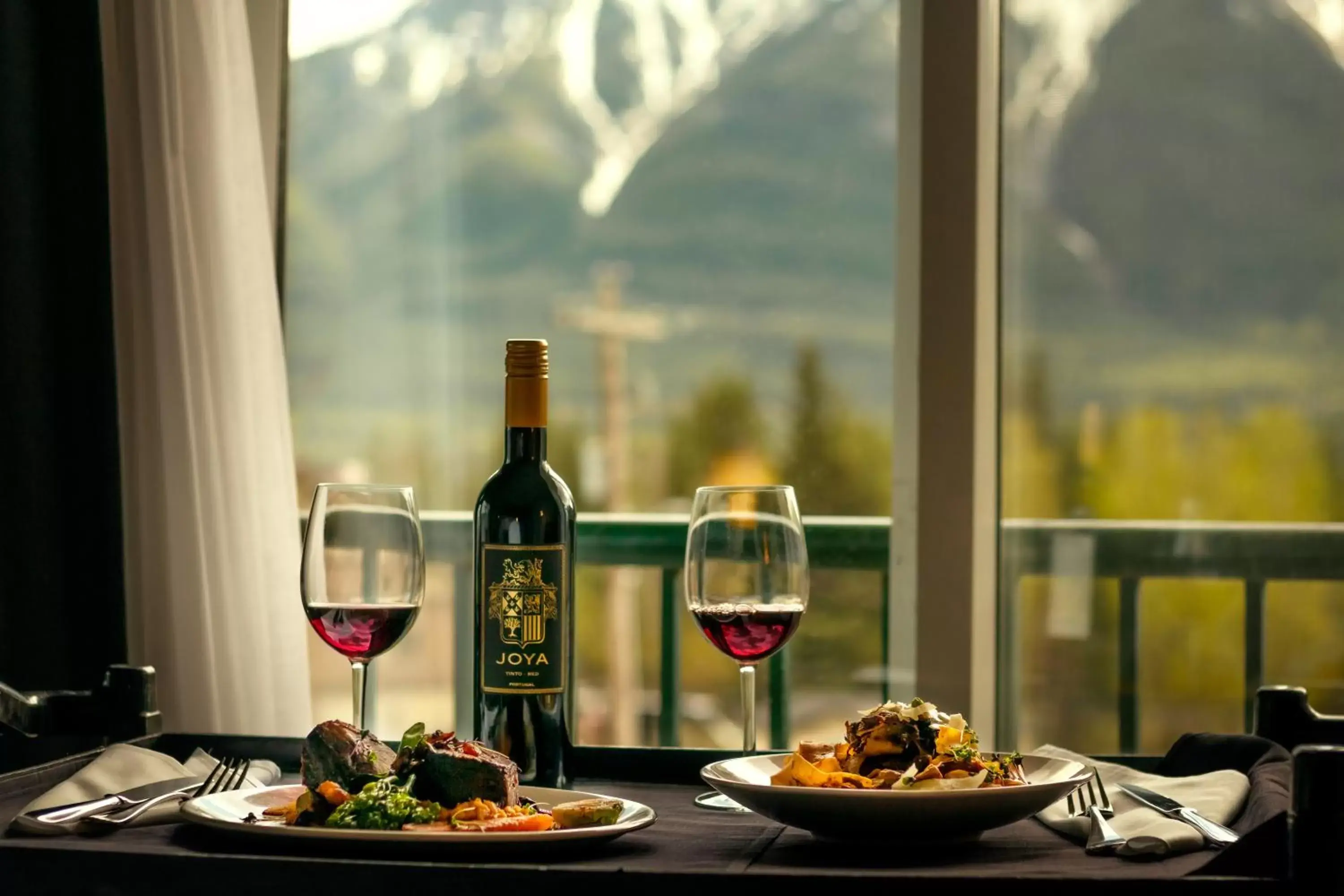 Food and drinks, Food in Coast Canmore Hotel & Conference Centre