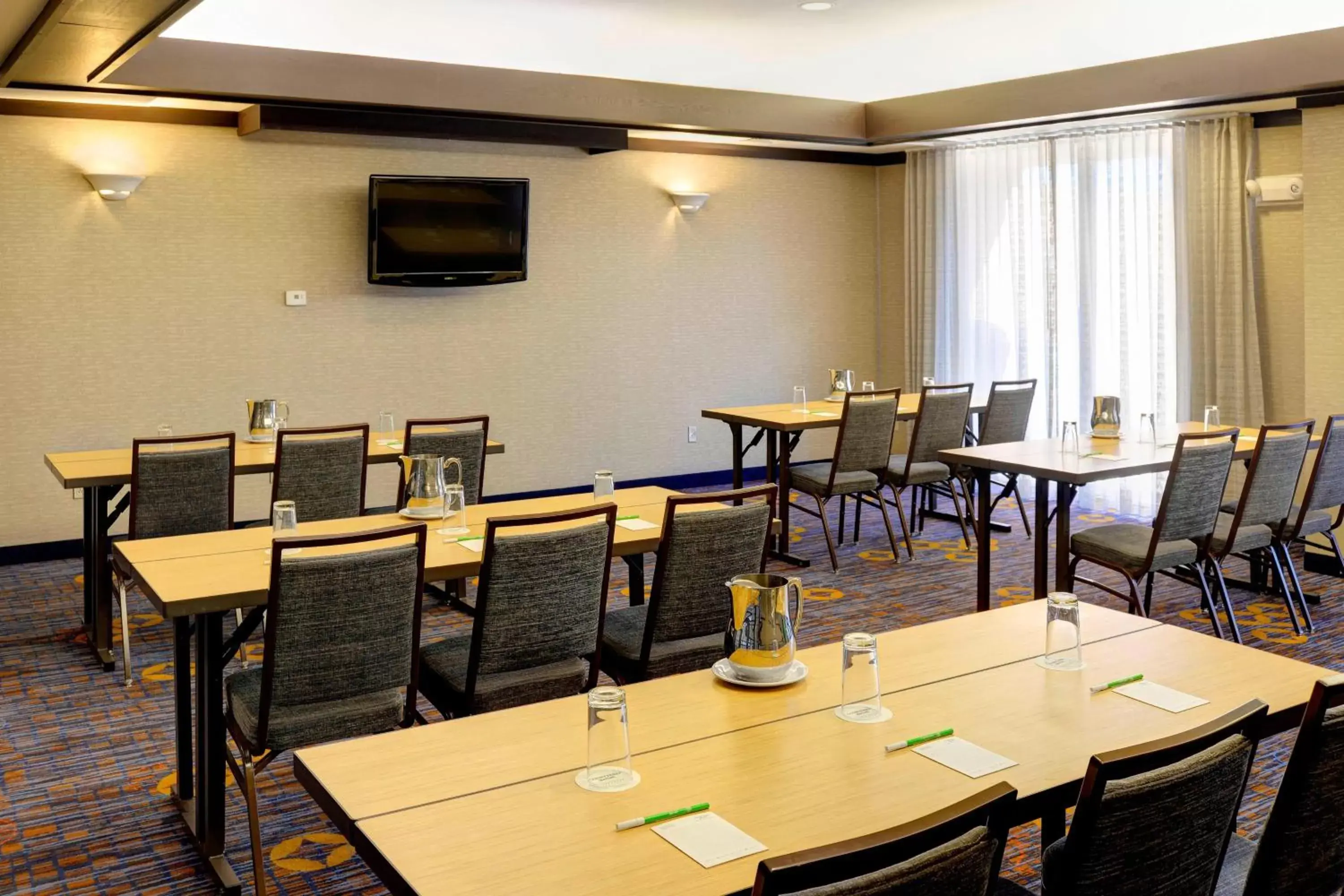 Meeting/conference room, Restaurant/Places to Eat in Courtyard by Marriott Kokomo