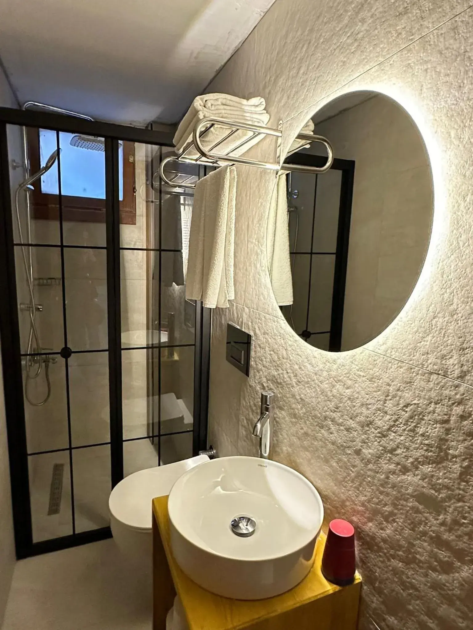 Shower, Bathroom in Old Town Deluxe Flats