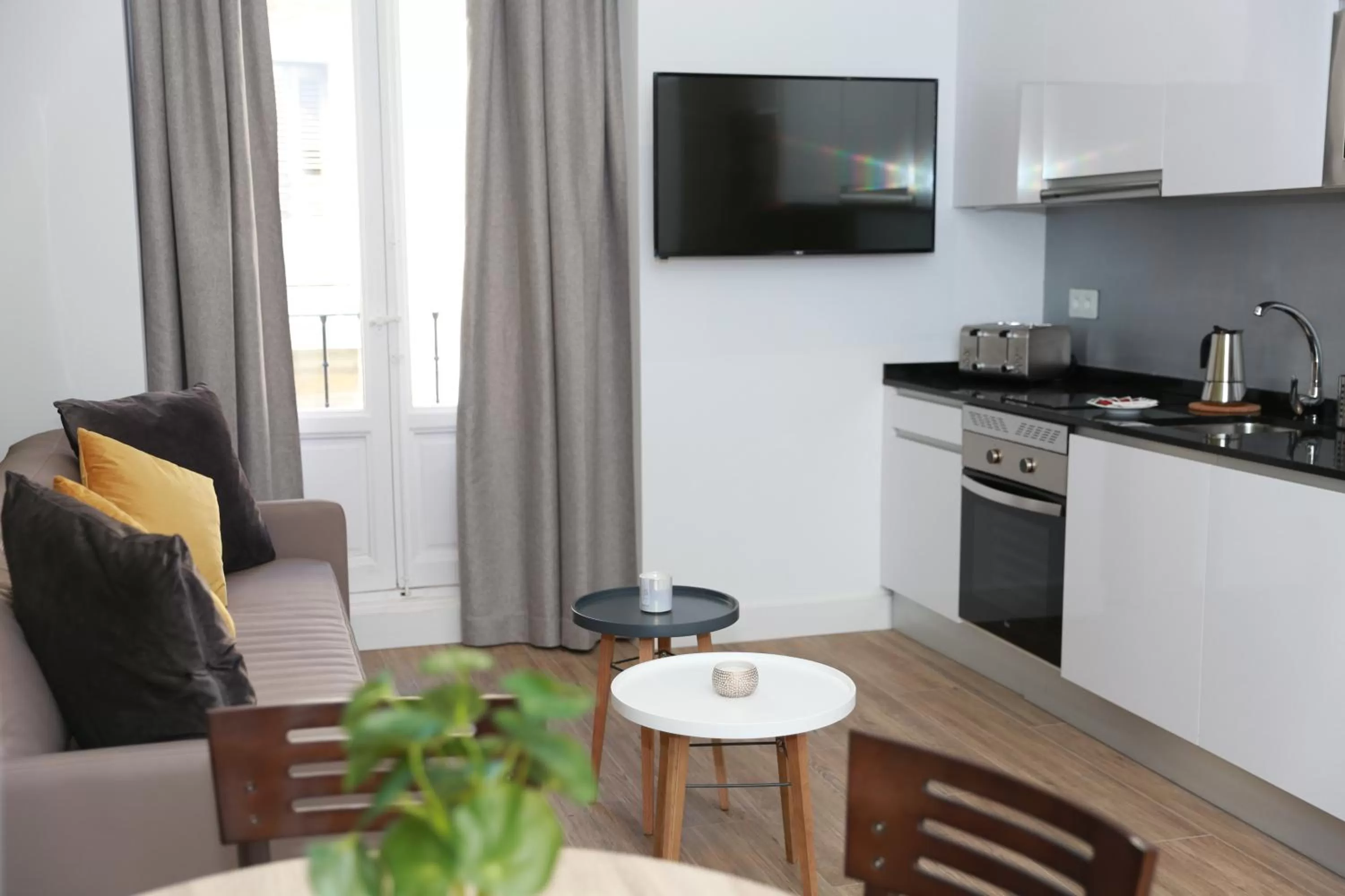 Dining area in New Point Opera