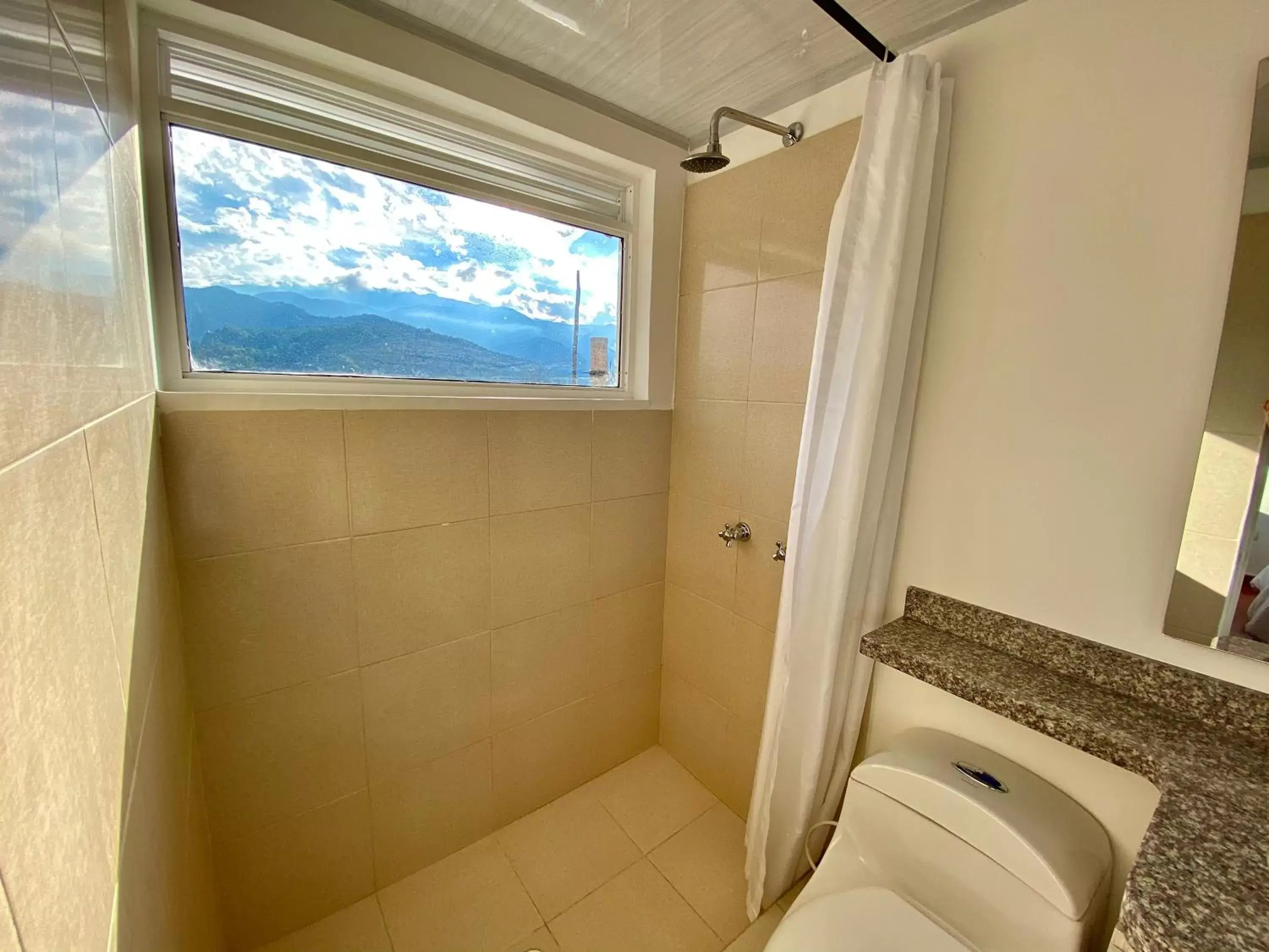 Bathroom in Hotel El Mirador del Cocora