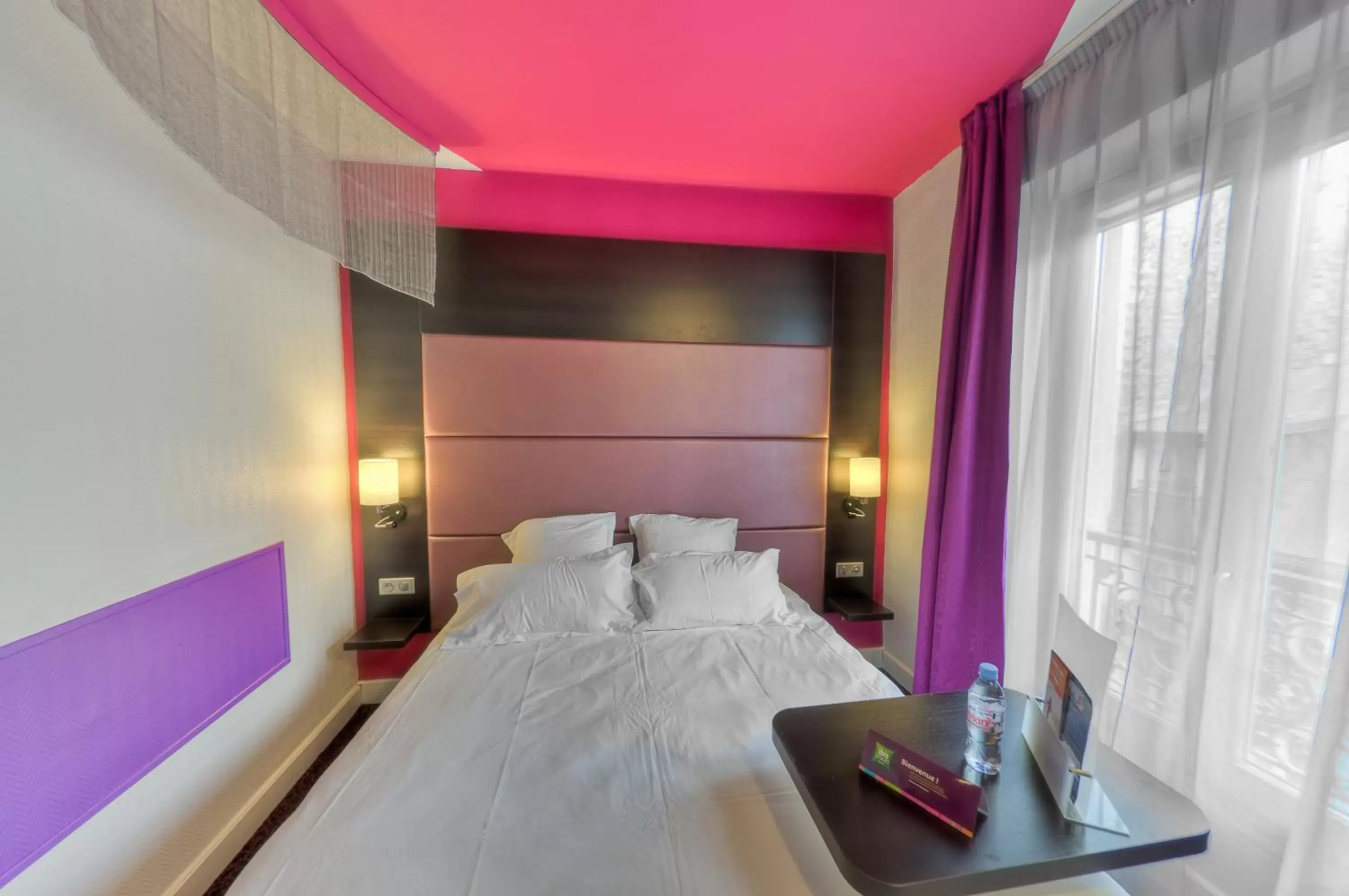 Photo of the whole room, Bed in Ibis Styles Paris Pigalle Montmartre