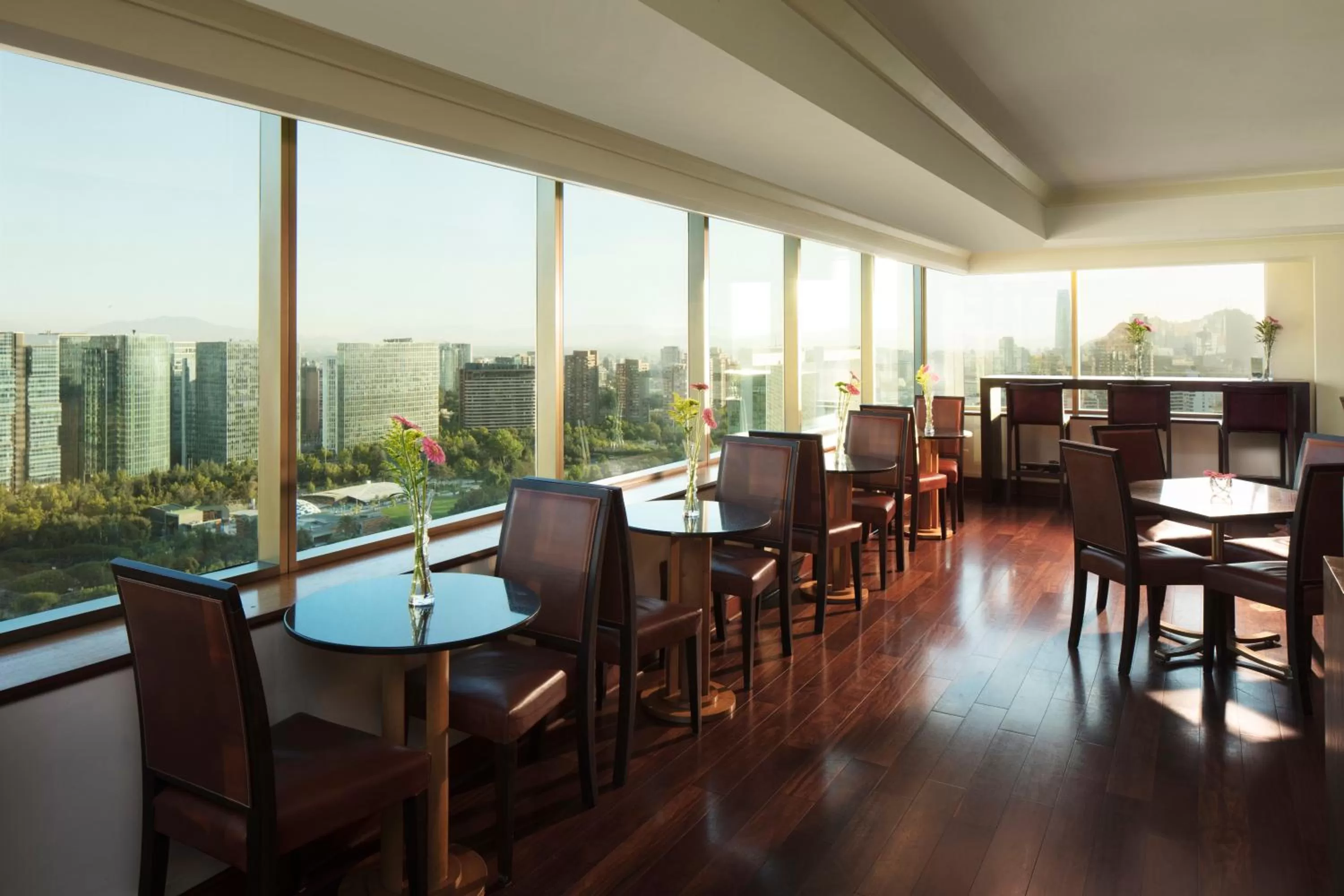 Lounge or bar in Santiago Marriott Hotel