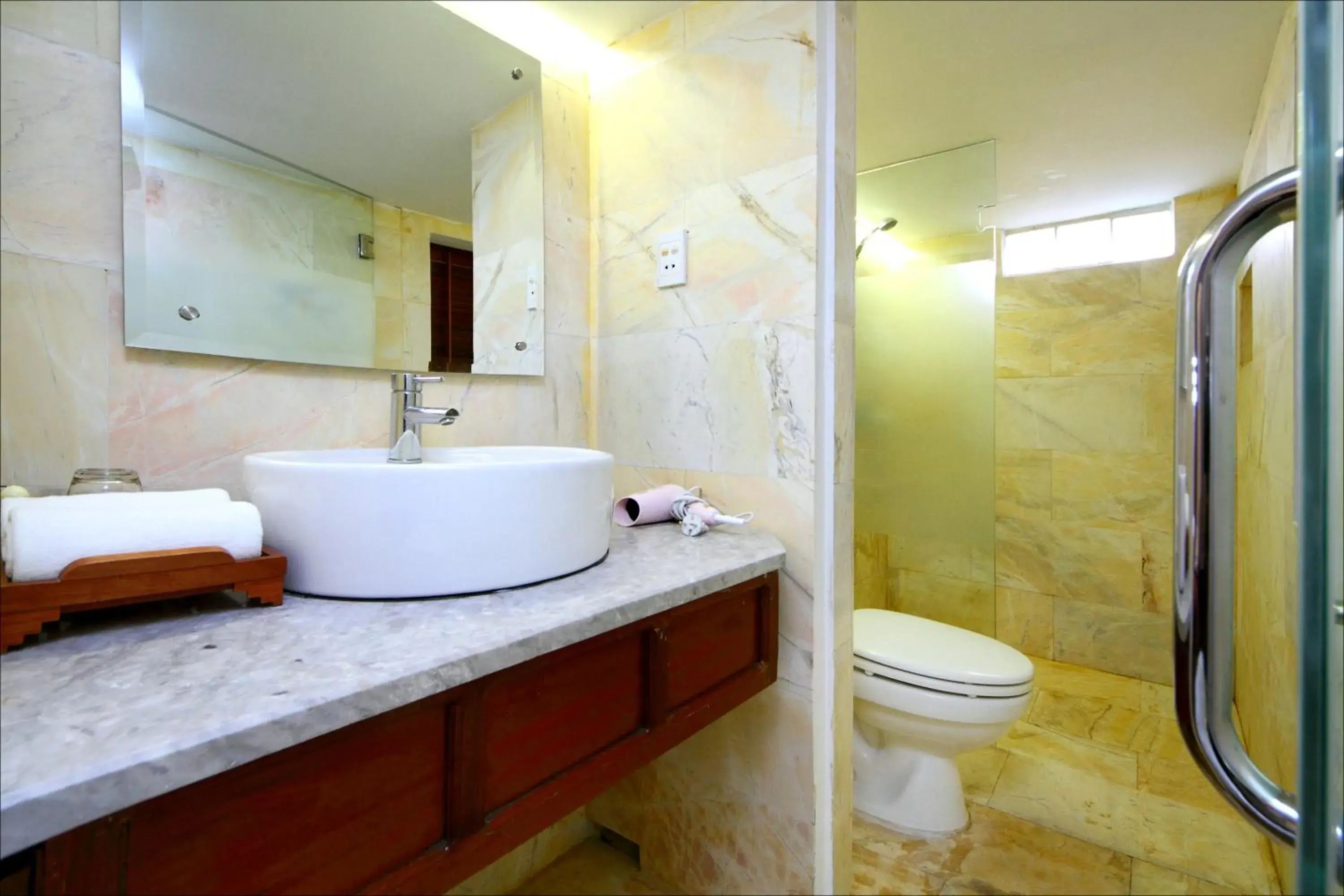 Bathroom in Thanh Van 1 Hotel