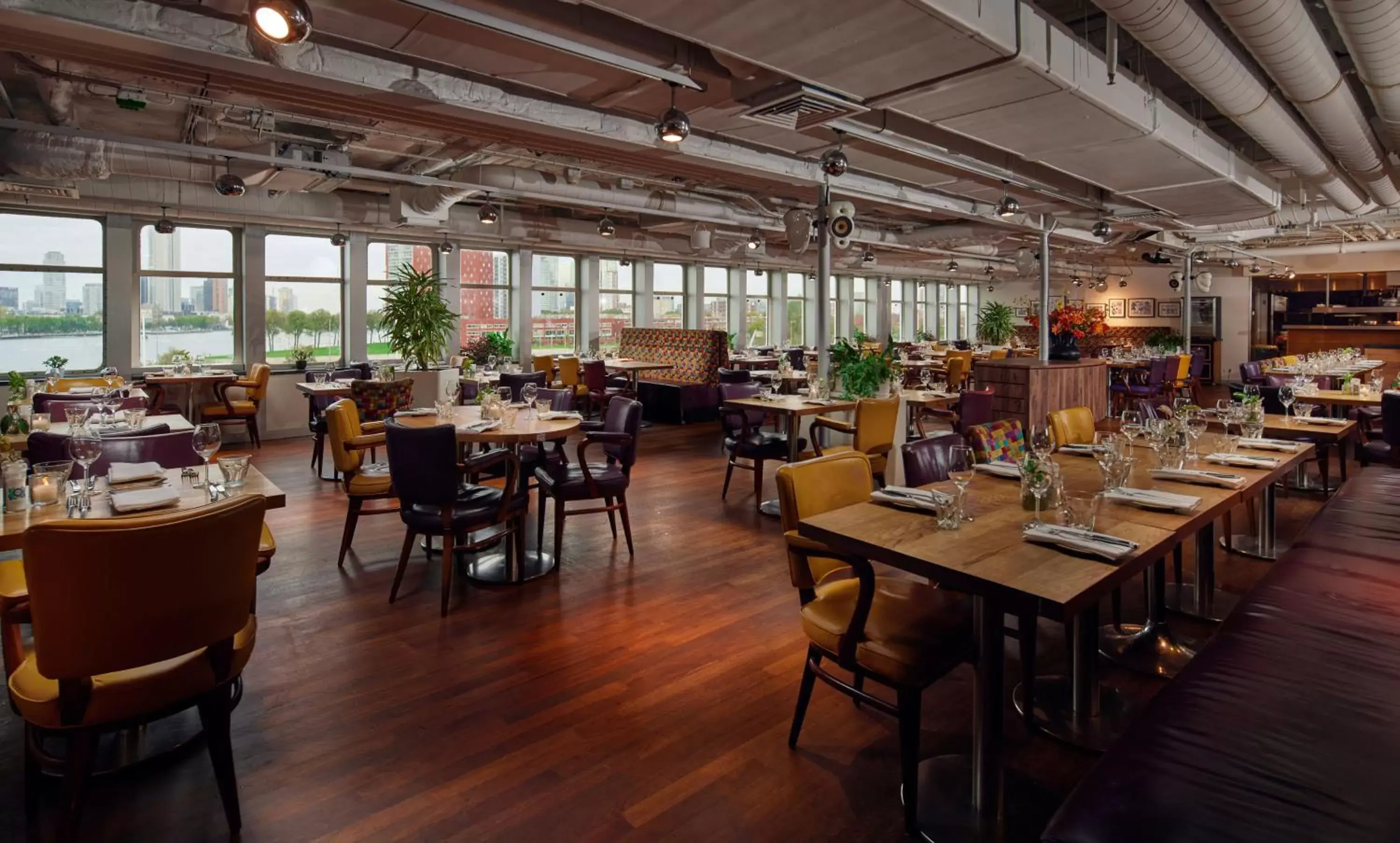 Restaurant/Places to Eat in ss Rotterdam Hotel en Restaurants