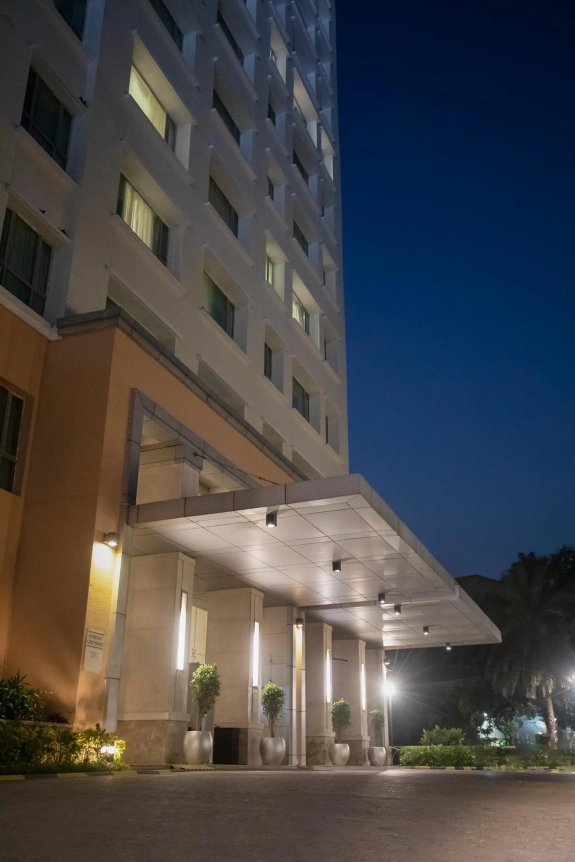 Property building in Somerset Greenways Chennai