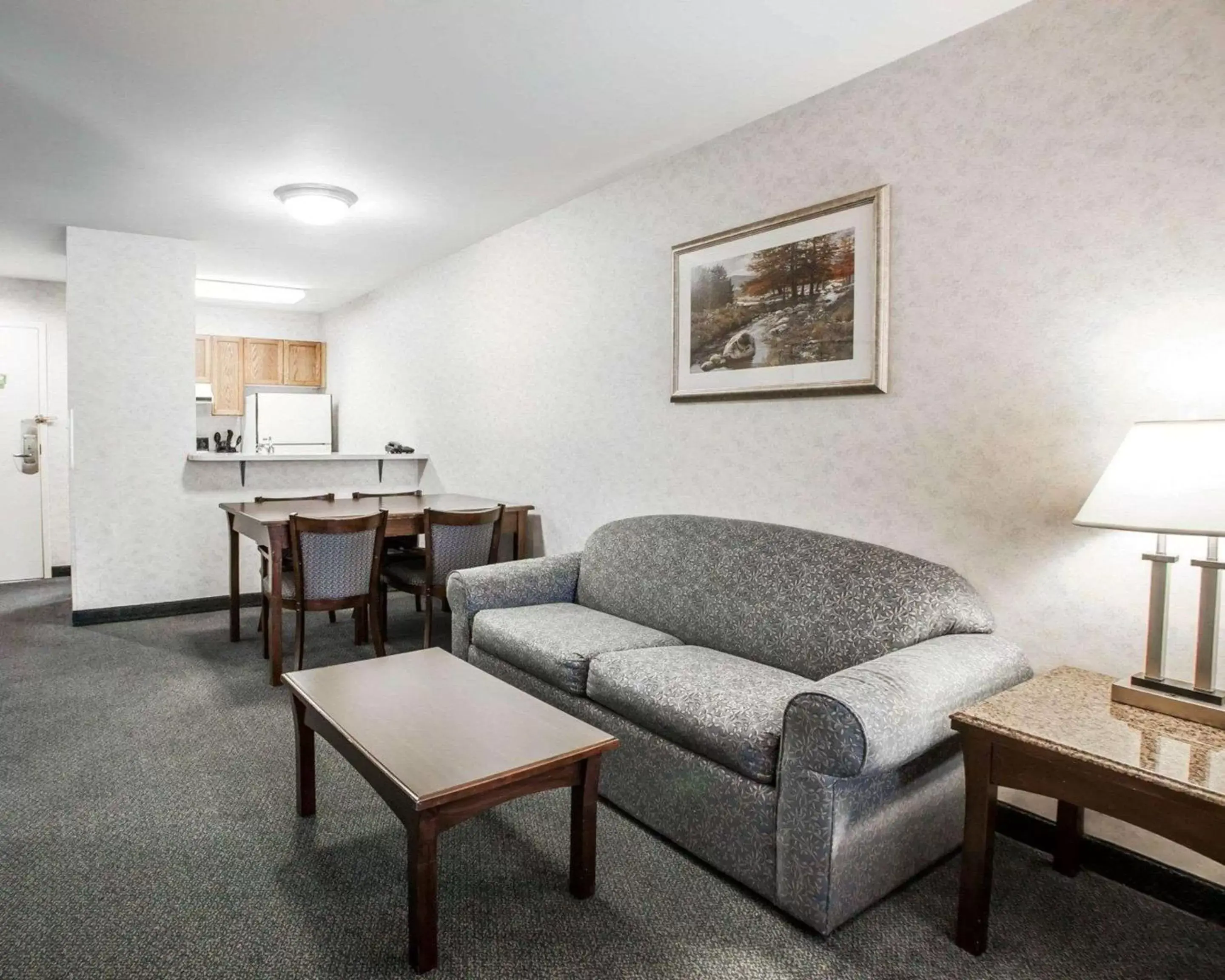 Bedroom, Seating Area in Comfort Inn Bellingham