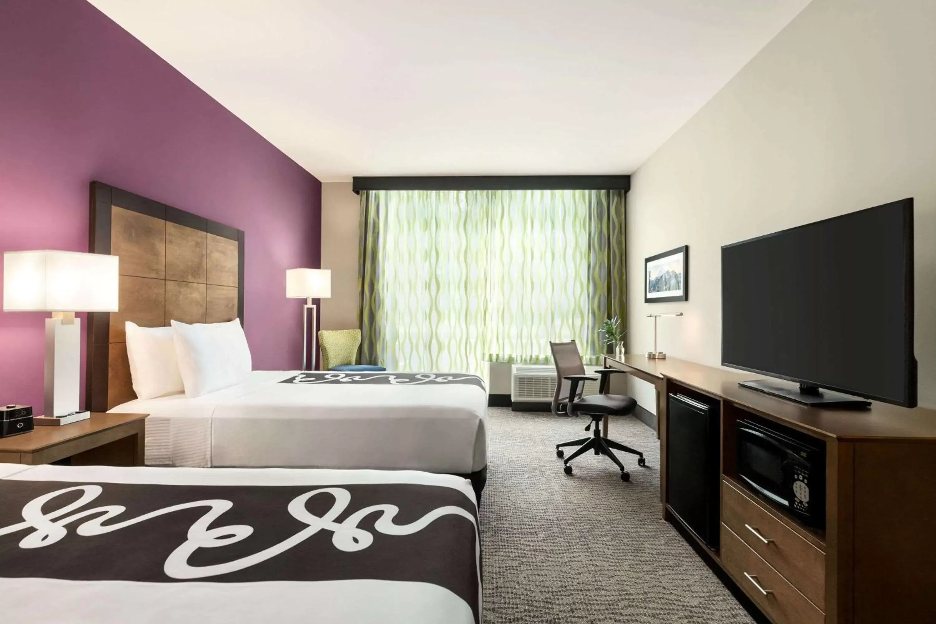 Queen Room with Two Queen Beds - Hearing Impaired Access/Non-Smoking in La Quinta Inn & Suites by Wyndham Burlington Queen Room with Two Queen Beds - Hearing Impaired Access/Non-Smoking in La Quinta Inn & Suites by Wyndham Burlington