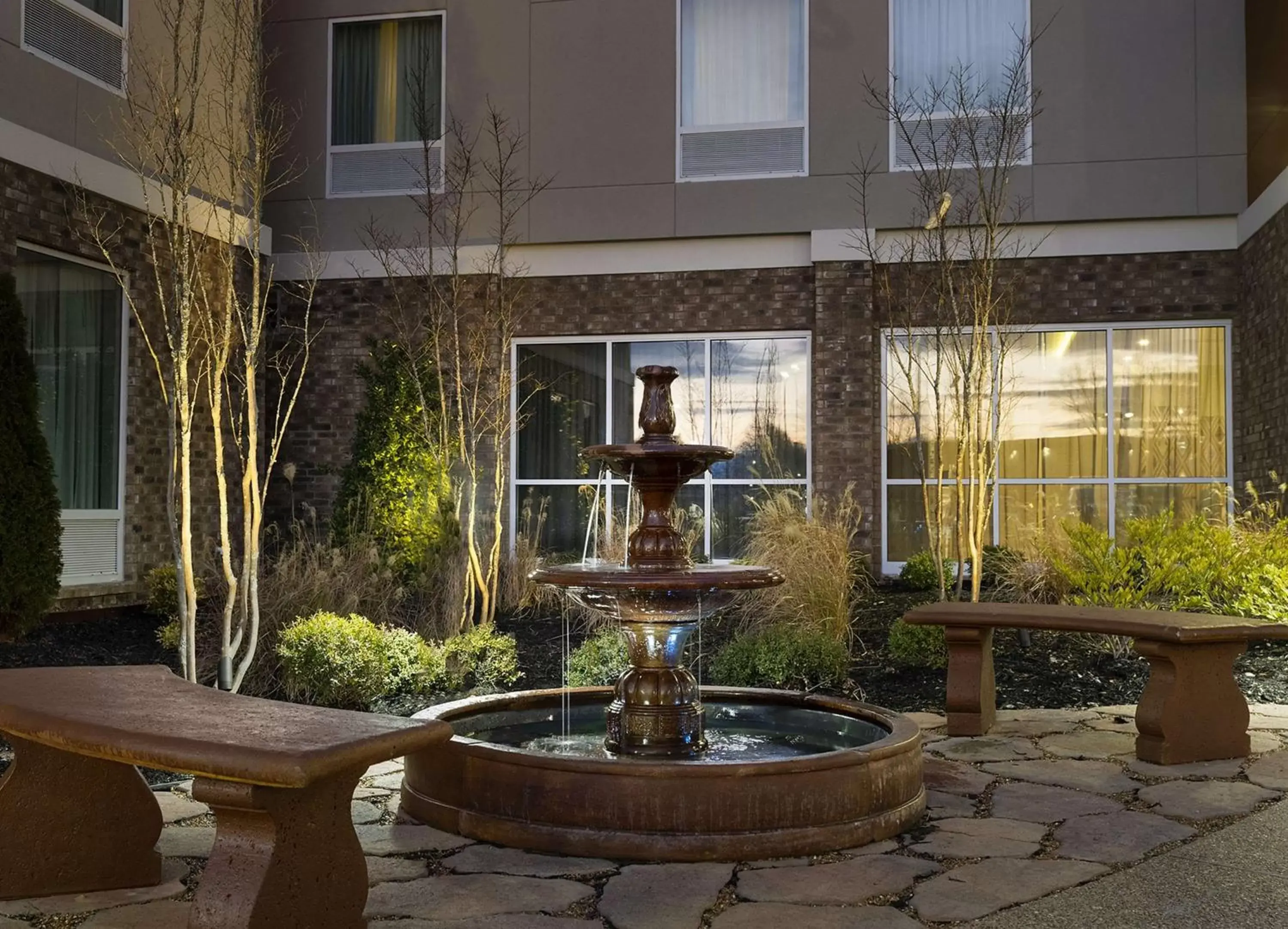 Property building in Best Western Plus Desoto Property building in Best Western Plus Desoto