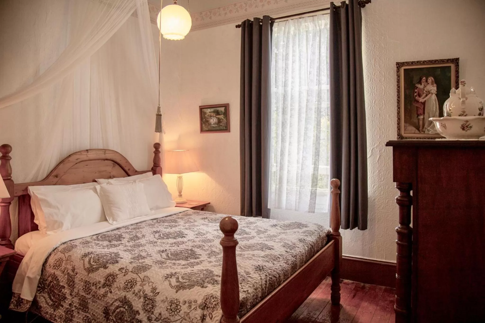 Bedroom, Bed in Karamana Homestead (1872)