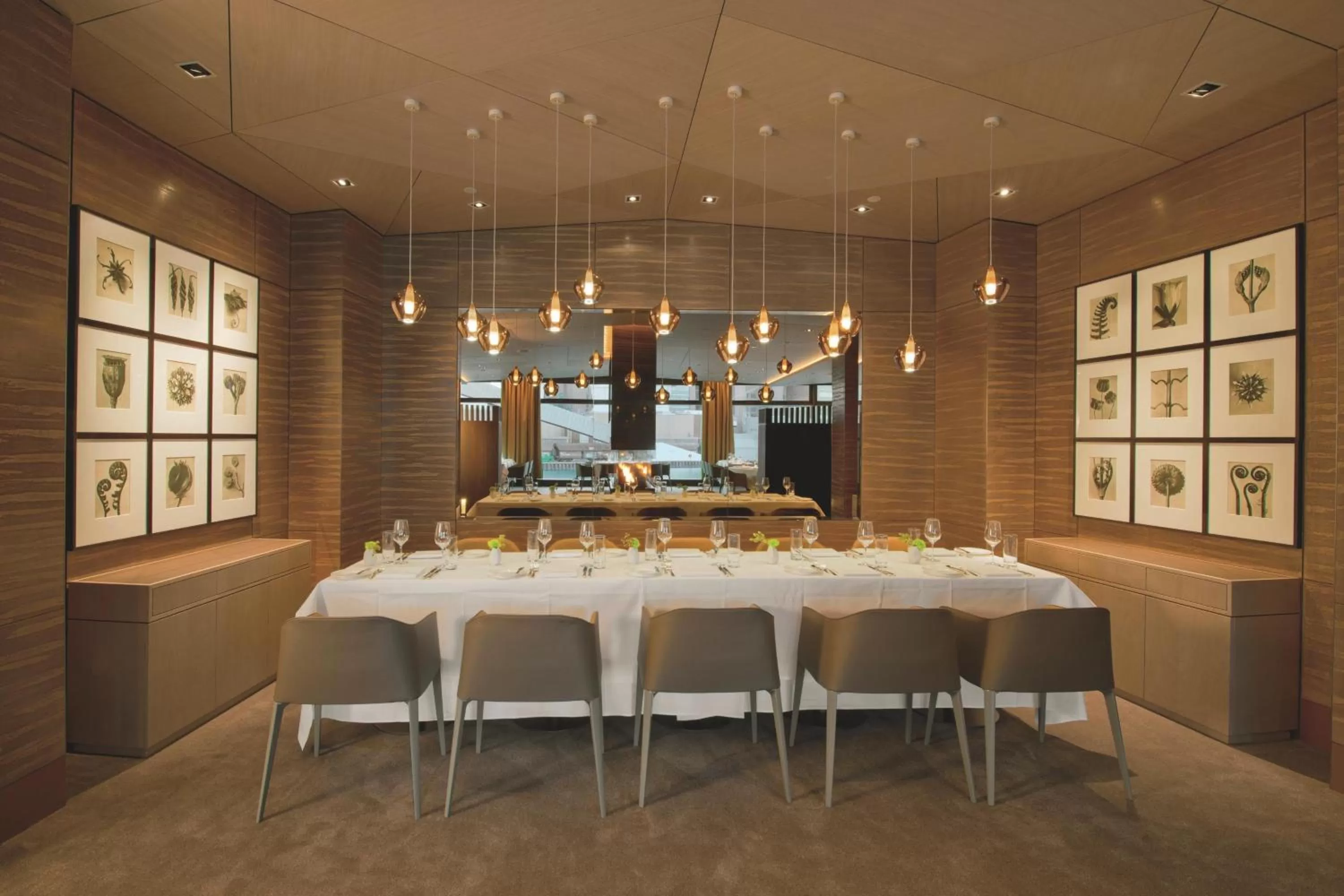 Restaurant/places to eat in The Ritz-Carlton, Wolfsburg