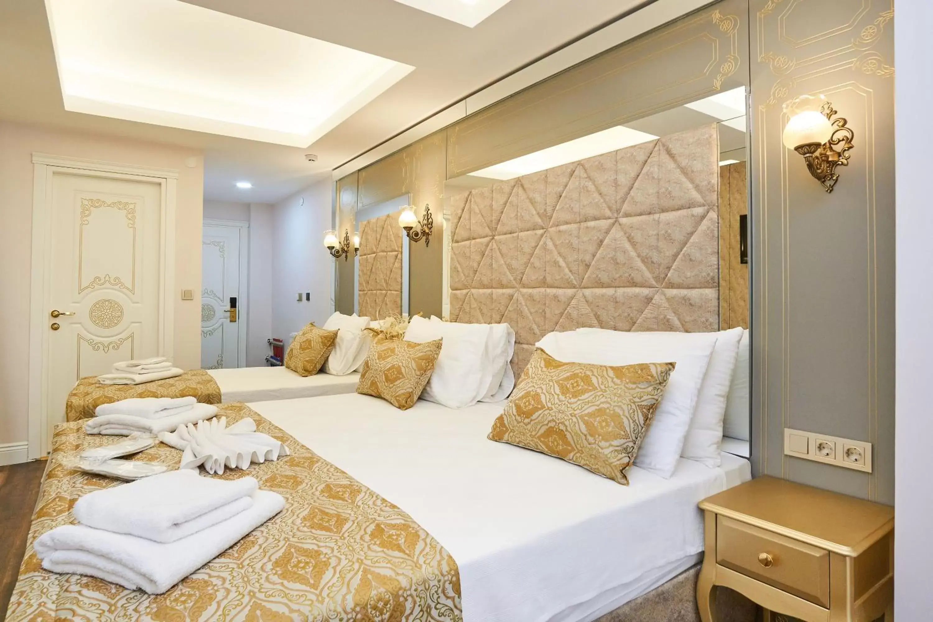 Bed in Sultan Suleyman Palace Hotel & Spa Bed in Sultan Suleyman Palace Hotel & Spa