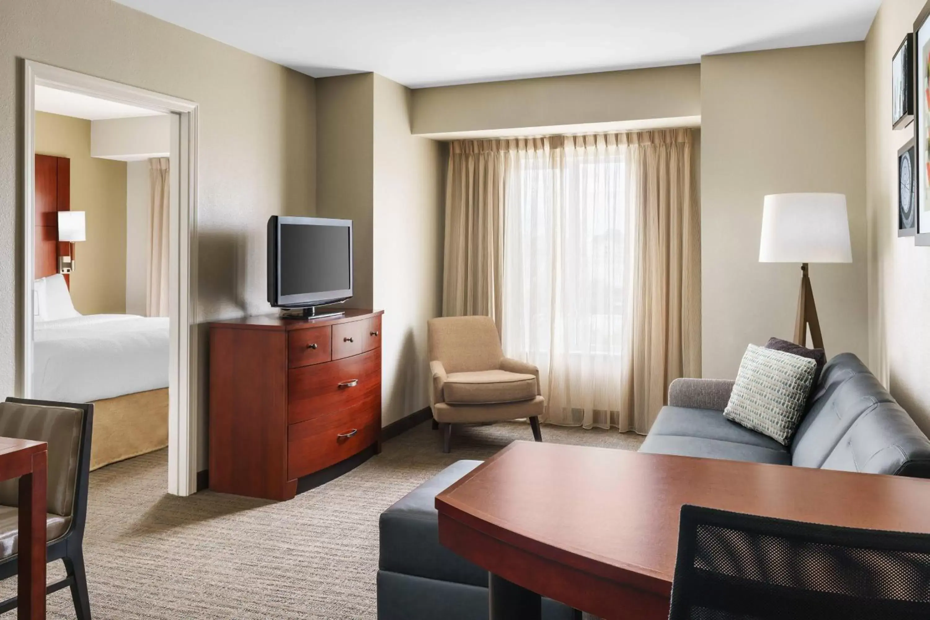 One-Bedroom King Suite with Sofa Bed in Residence Inn by Marriott Charleston North/Ashley Phosphate