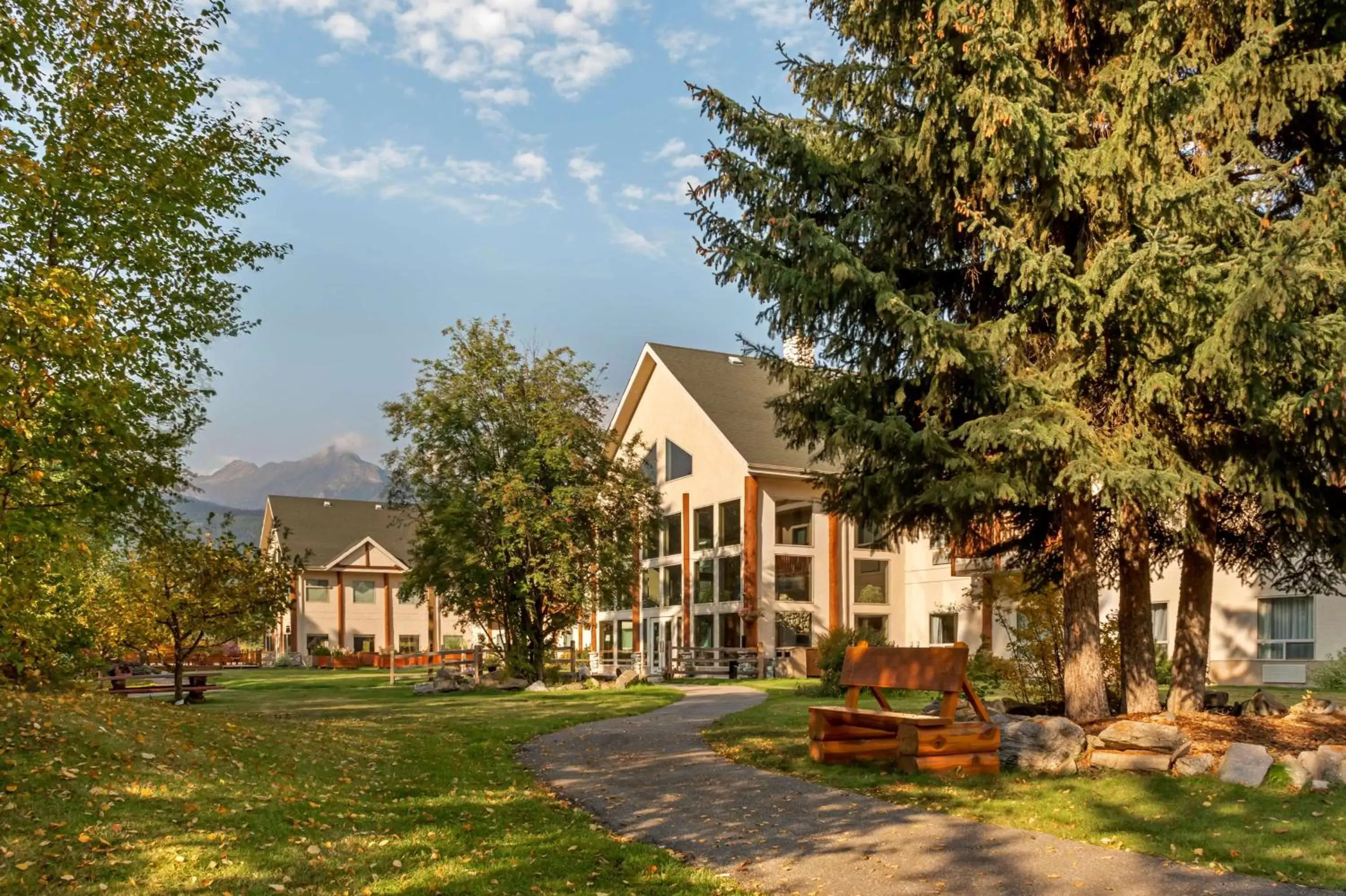 Property Building in BEST WESTERN PLUS Valemount Inn & Suites