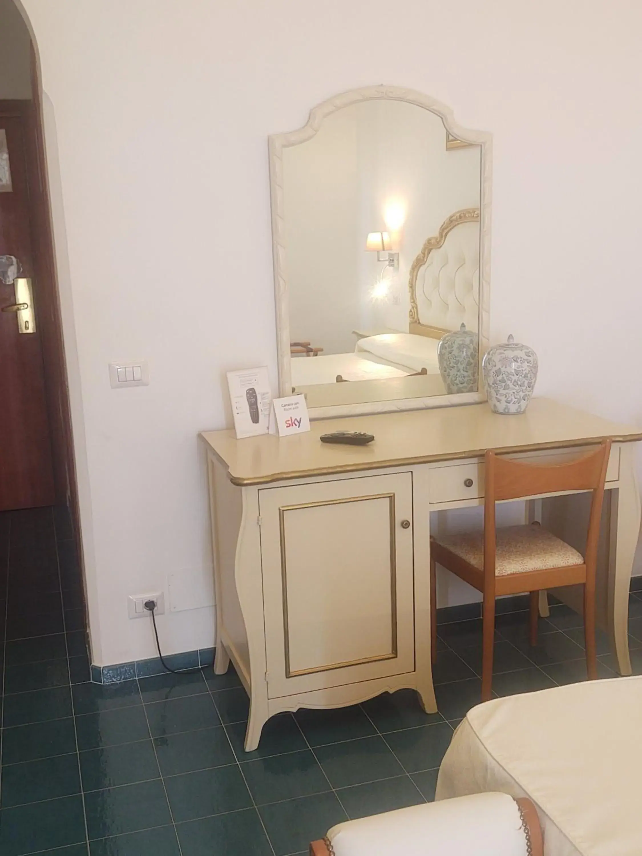 Bedroom in Hotel La Perla Bedroom in Hotel La Perla