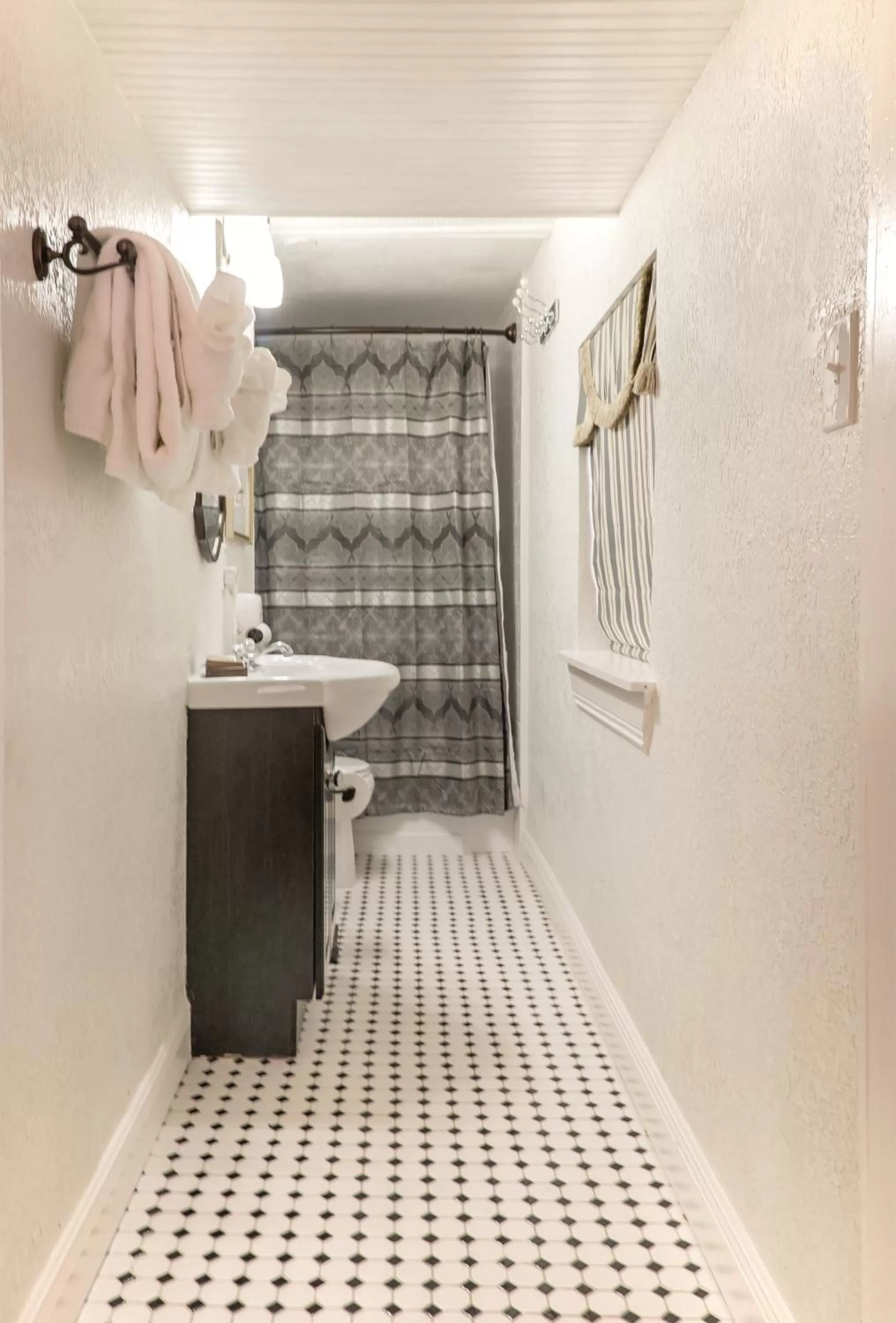 Bathroom in The Mansion on 17th, formerly Schaefer Haus