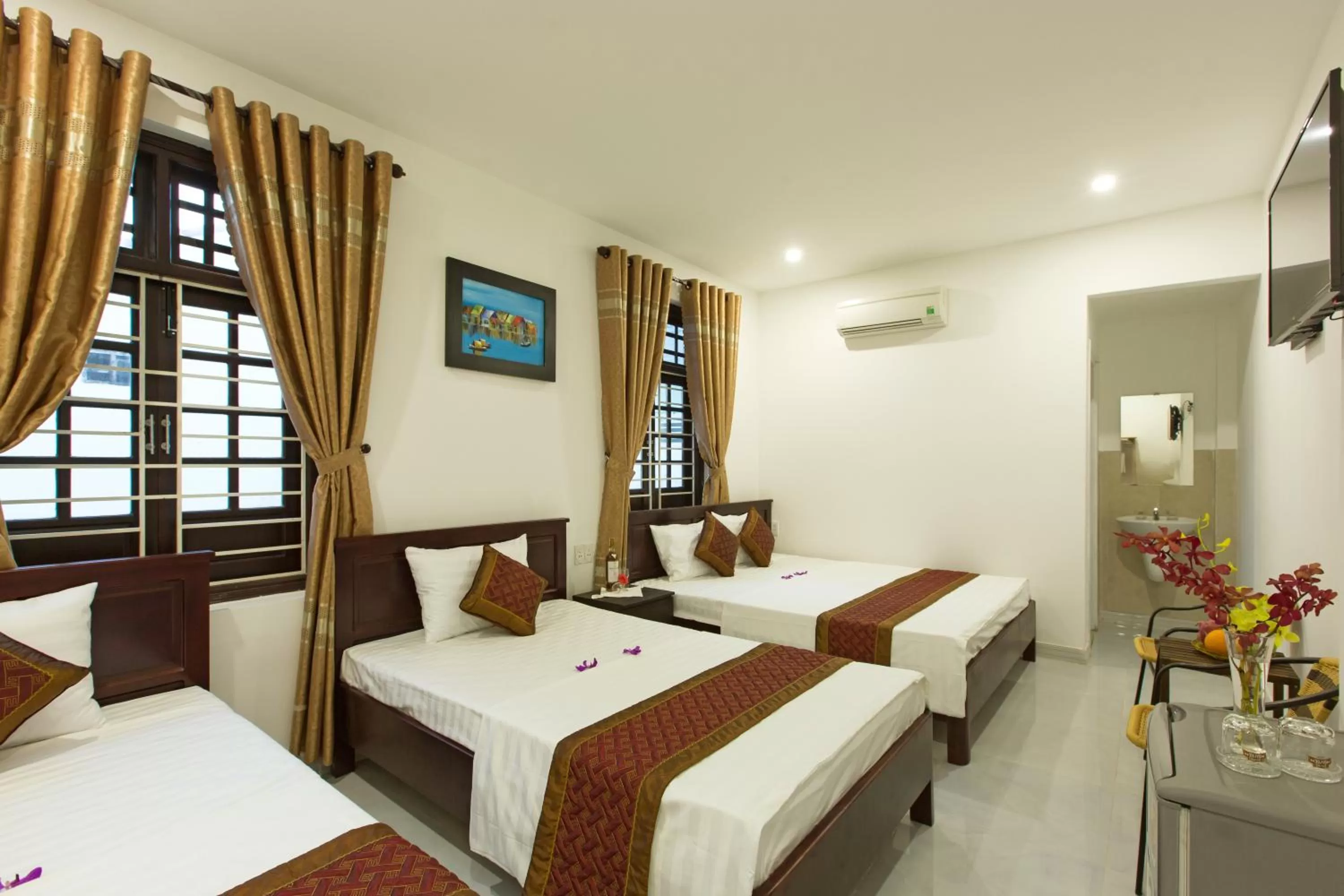 Bed in Golden Bee Homestay